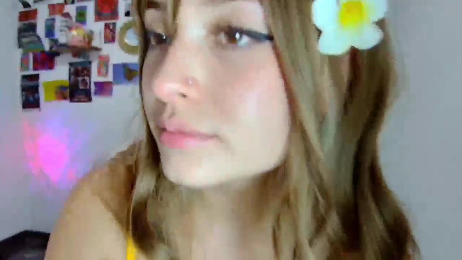 Gallery image thumbnail from CarolineJames's myfreecams stream on, 10/28/2024, 05:04 image 14 of 20