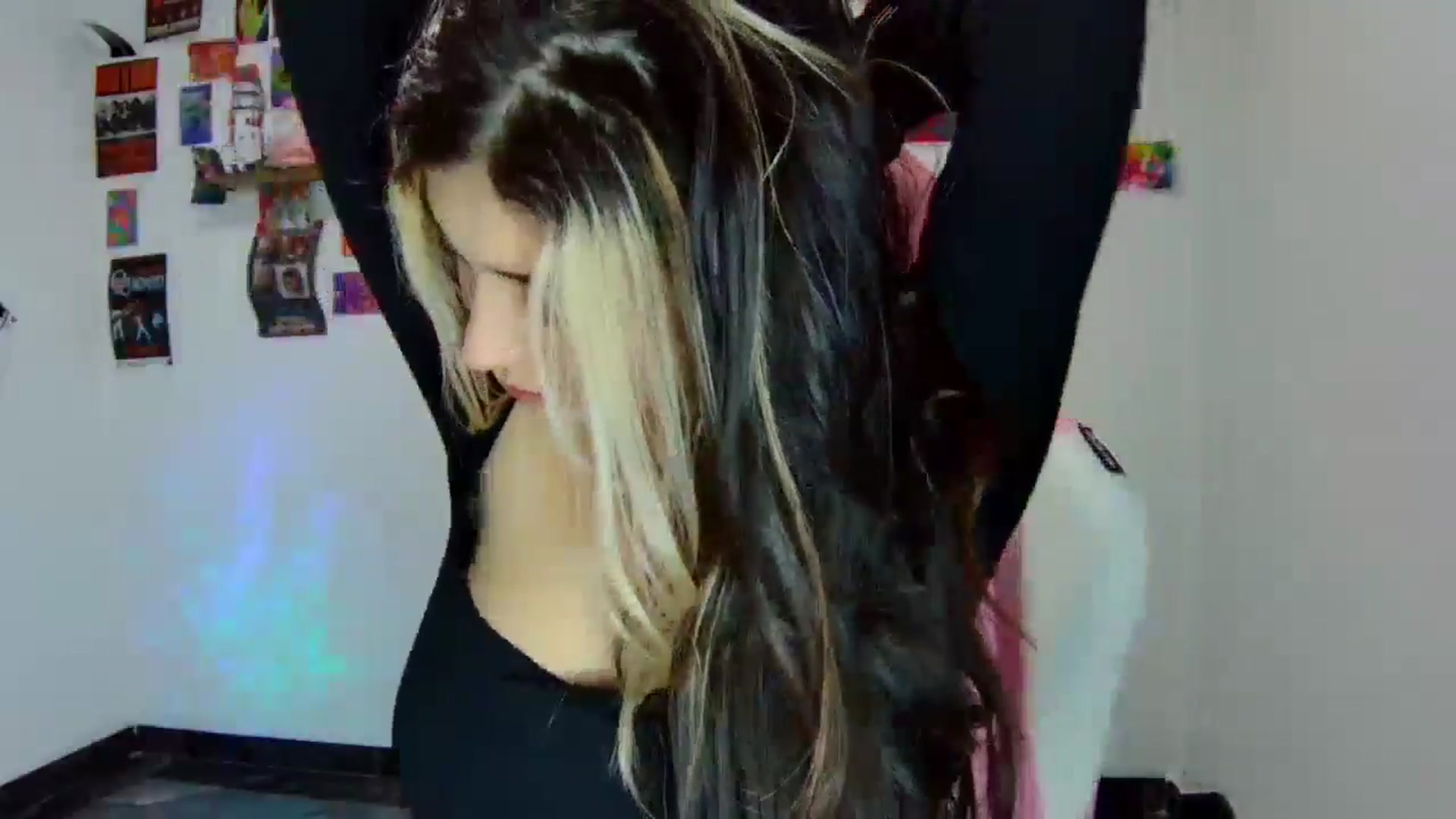 Gallery image thumbnail from CarolineJames's myfreecams stream on, 01/13/2025, 21:07 image 9 of 20