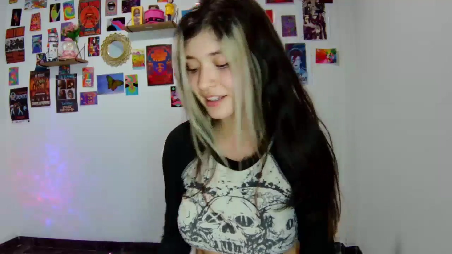 Gallery image thumbnail from CarolineJames's myfreecams stream on, 02/10/2025, 22:58 image 14 of 20