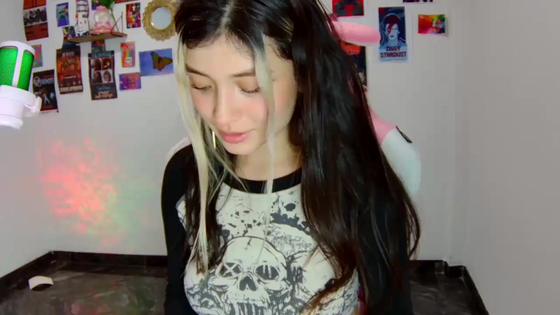 Gallery image thumbnail from CarolineJames's myfreecams stream on, 02/10/2025, 22:58 image 1 of 20