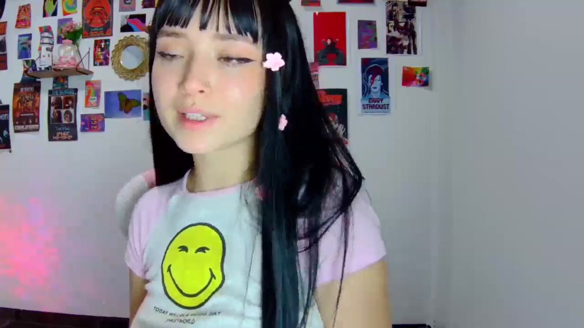 Gallery image thumbnail from CarolineJames's myfreecams stream on, 03/15/2025, 24:54 image 20 of 20