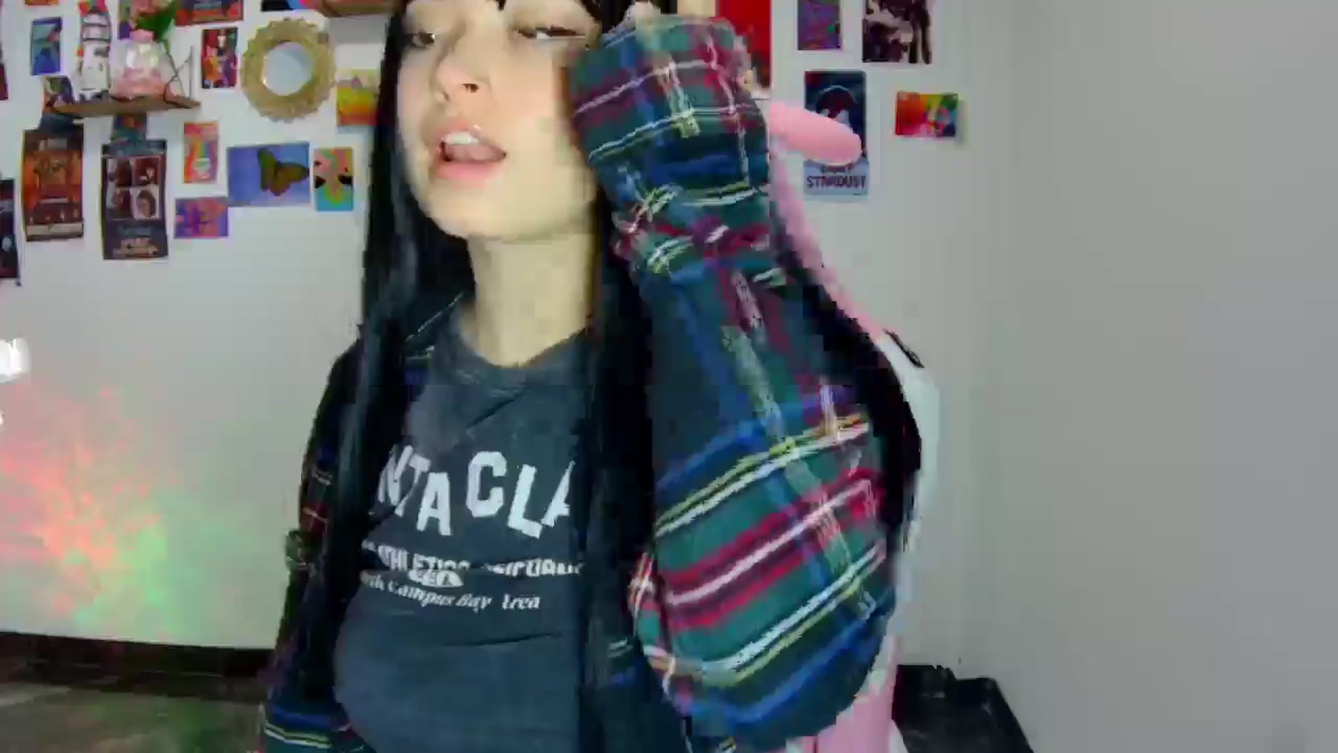Gallery image thumbnail from CarolineJames's myfreecams stream on, 03/30/2025, 23:53 image 4 of 20