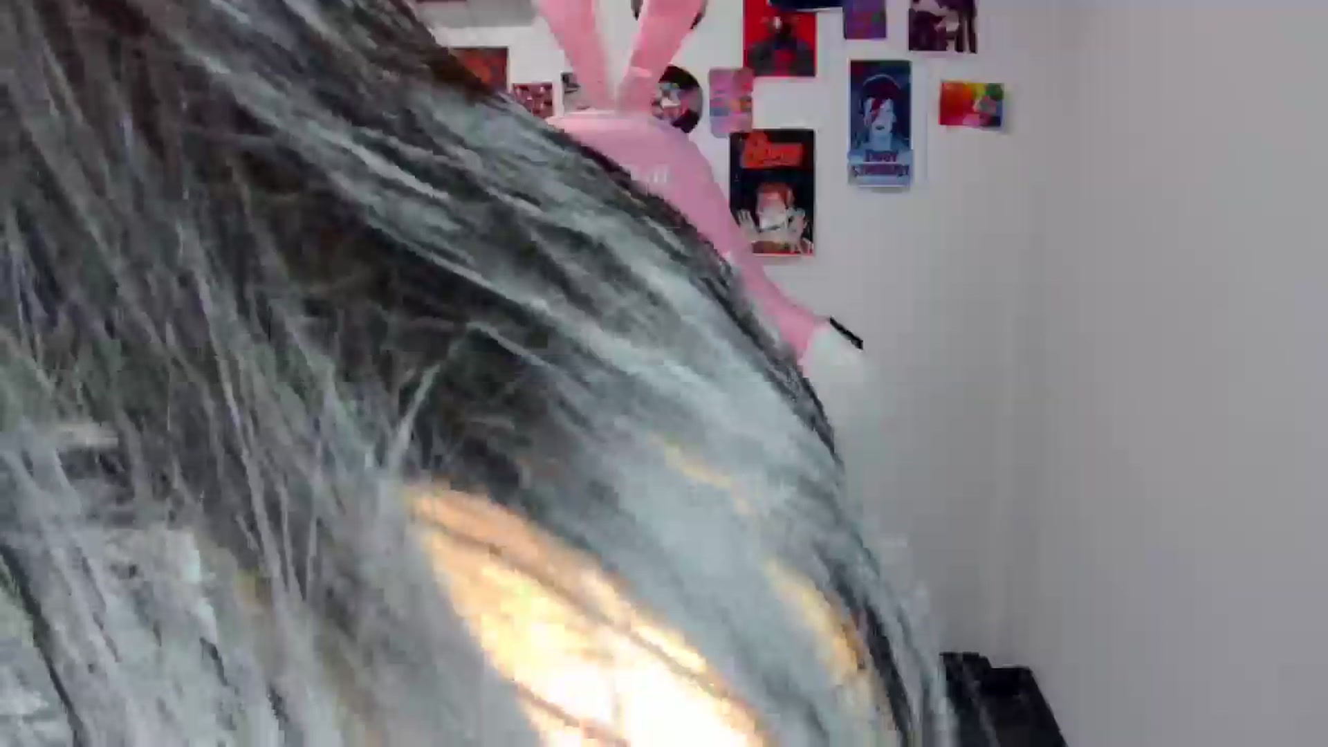 Gallery image thumbnail from CarolineJames's myfreecams stream on, 04/16/2025, 03:47 image 3 of 20