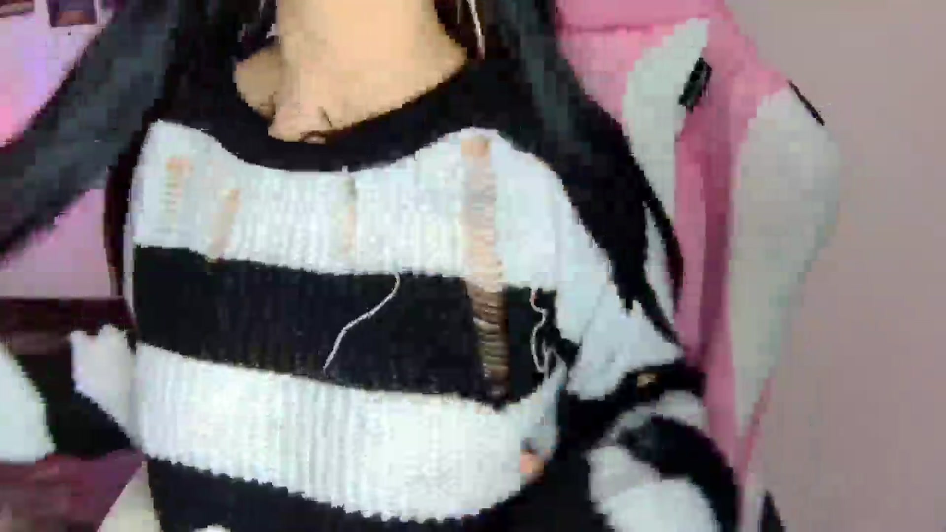 Gallery image thumbnail from CarolineJames's myfreecams stream on, 04/30/2025, 01:22 image 17 of 20