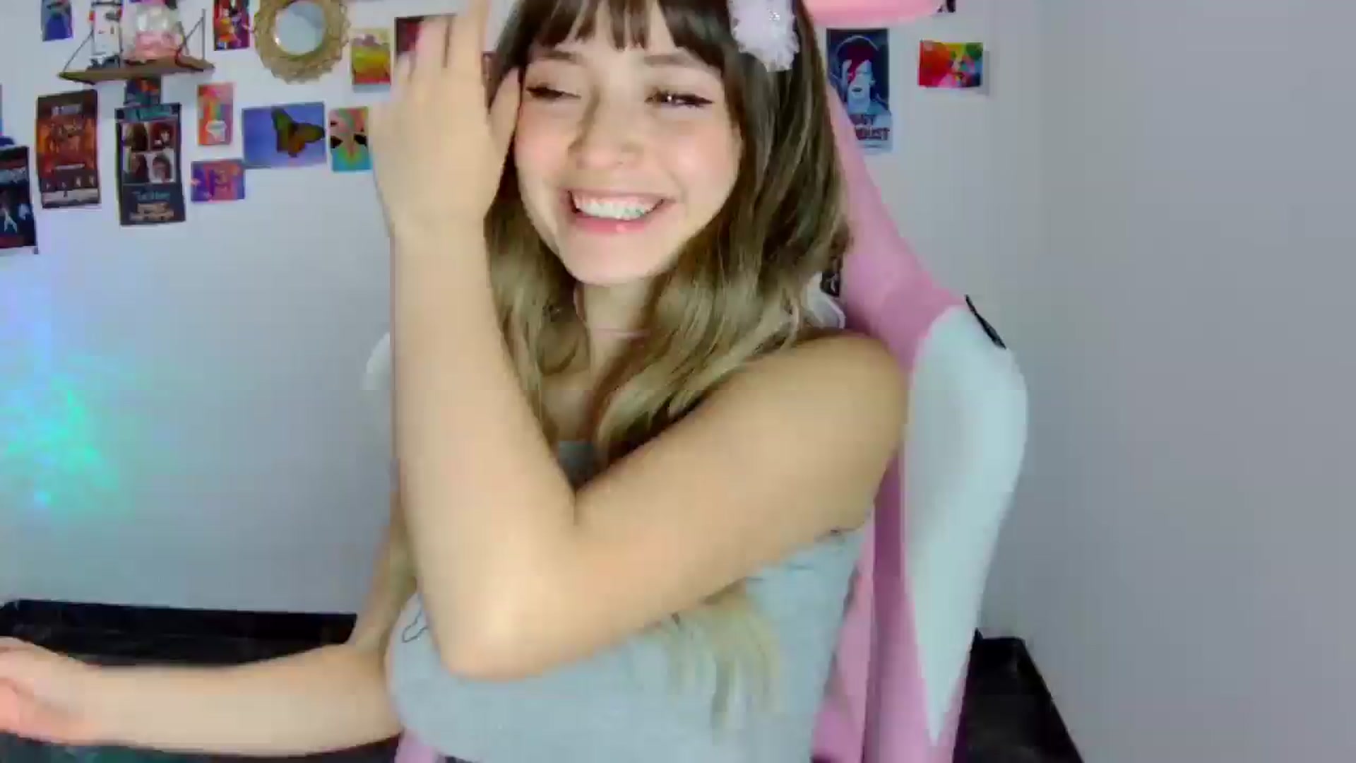 Gallery image thumbnail from CarolineJames's myfreecams stream on, 05/08/2025, 04:03 image 1 of 20