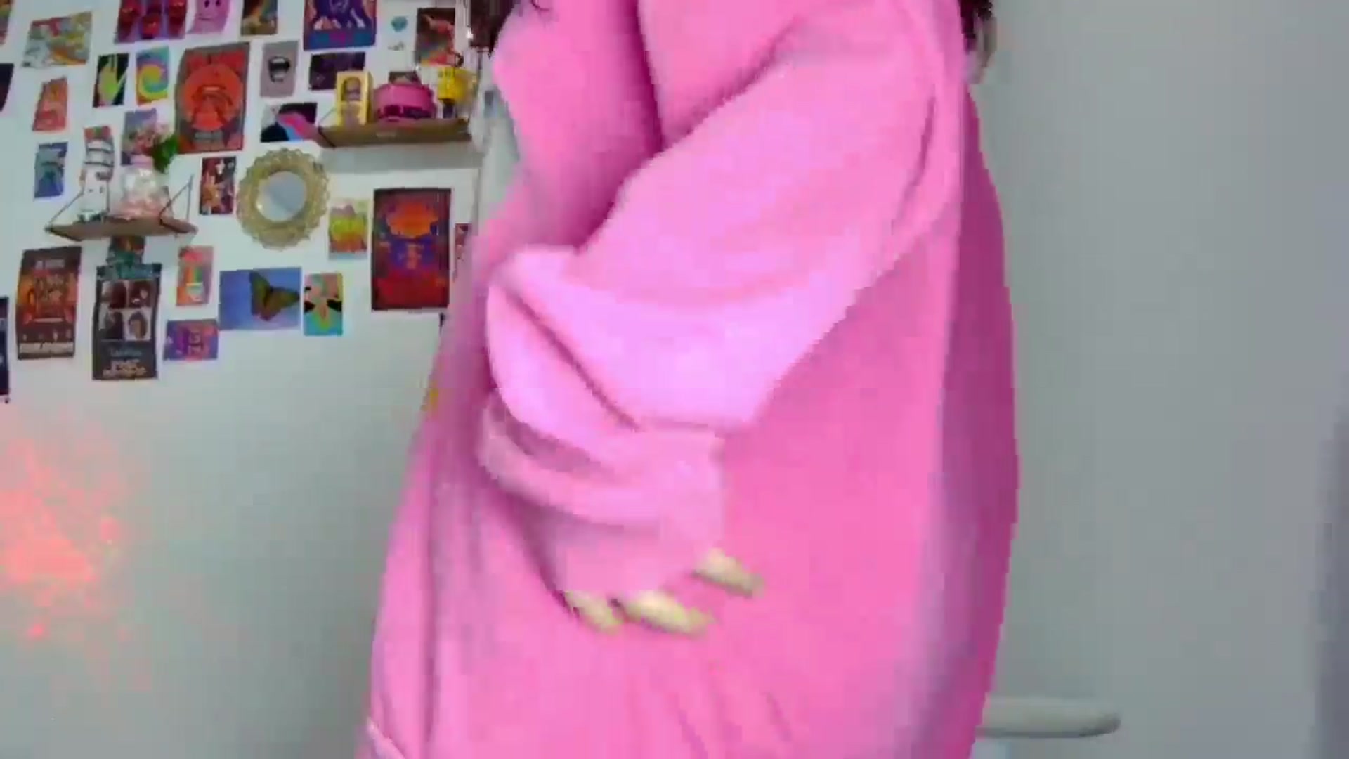 Gallery image thumbnail from CarolineJames's myfreecams stream on, 06/16/2025, 01:17 image 3 of 20