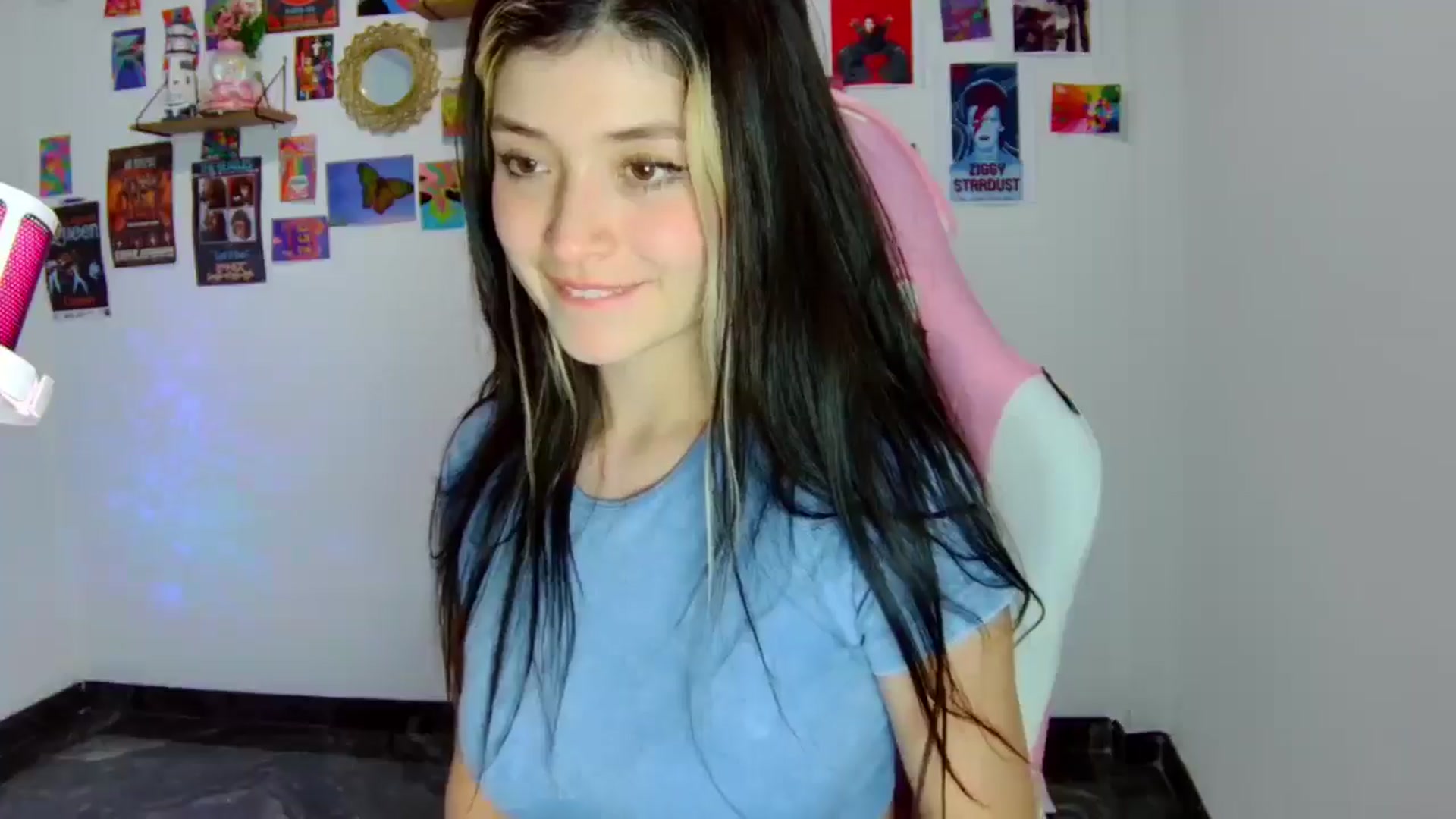 Gallery image thumbnail from CarolineJames's myfreecams stream on, 07/09/2025, 02:19 image 9 of 20