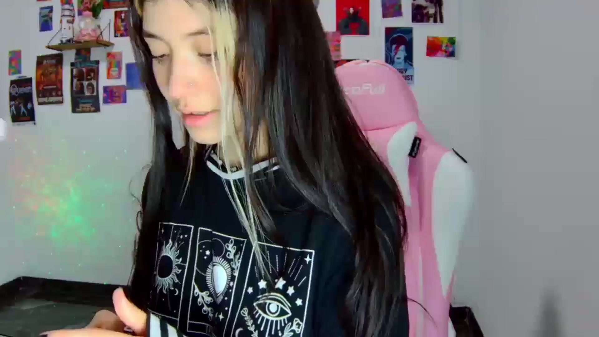 Gallery image thumbnail from CarolineJames's myfreecams stream on, 07/13/2025, 01:49 image 10 of 20