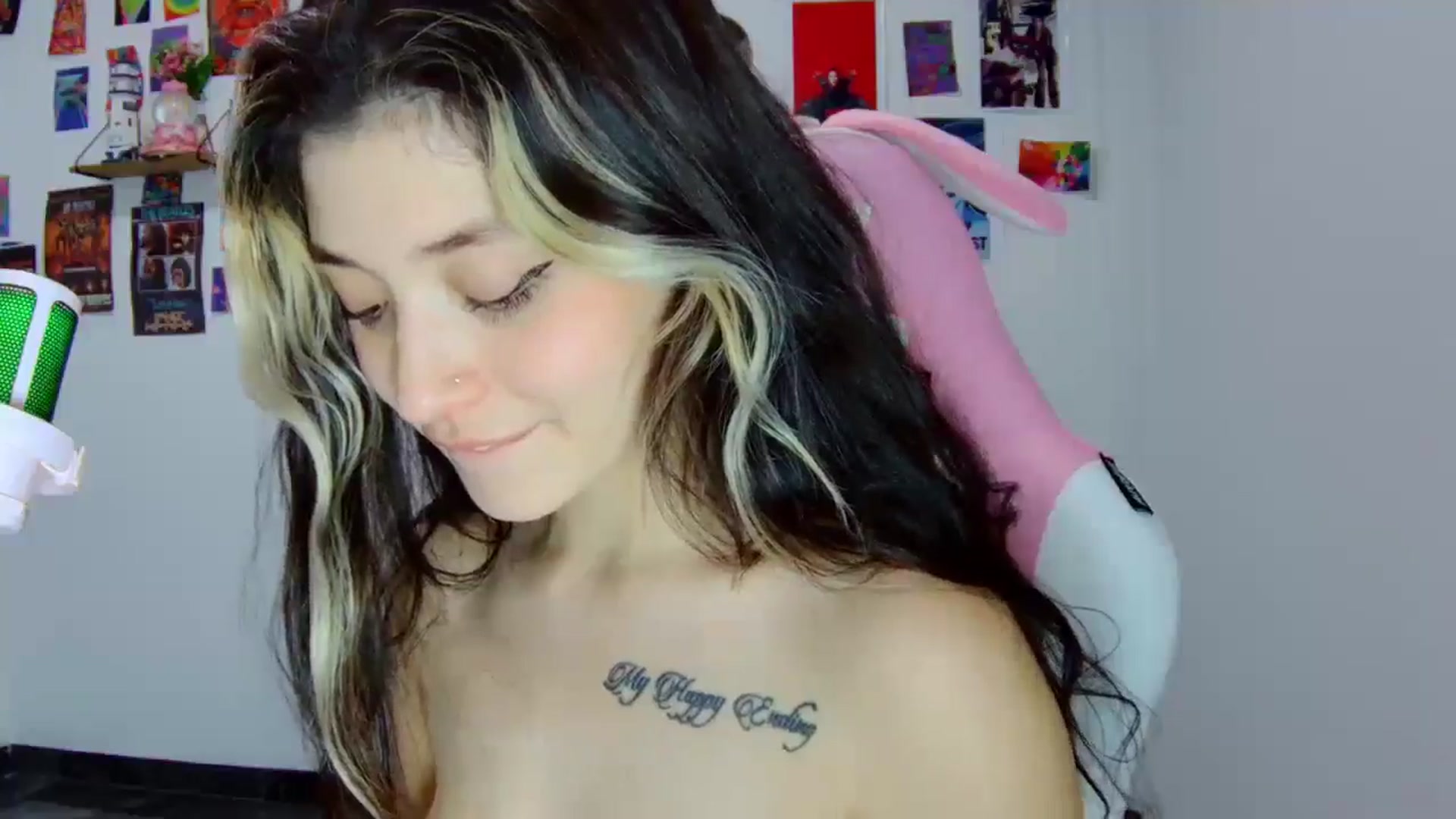 Gallery image thumbnail from CarolineJames's myfreecams stream on, 07/16/2025, 05:51 image 4 of 20