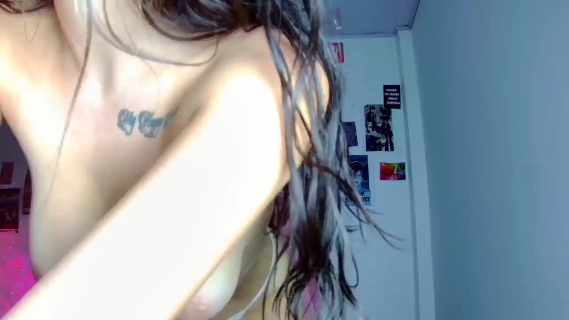 Gallery image thumbnail from CarolineJames's myfreecams stream on, 09/11/2025, 24:13 image 1 of 20