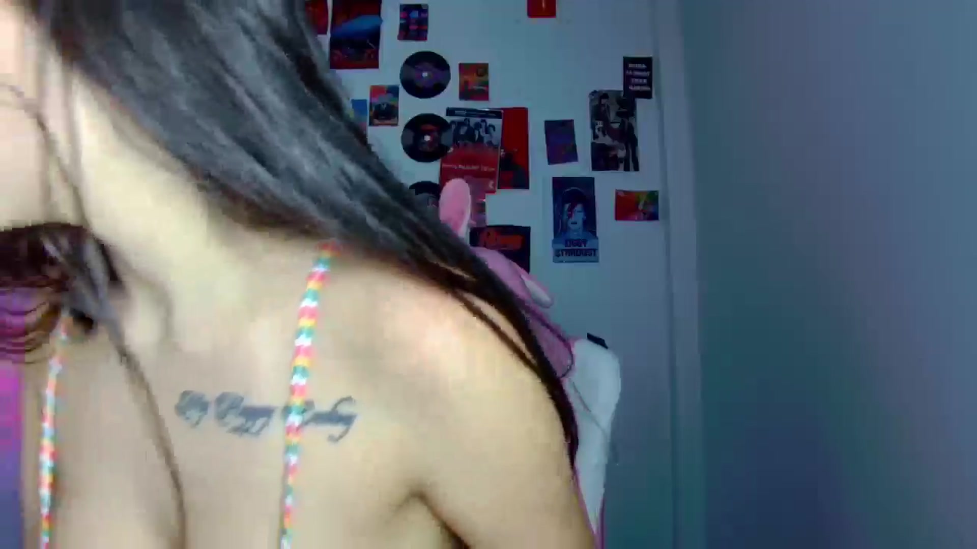 Gallery image thumbnail from CarolineJames's myfreecams stream on, 09/23/2025, 24:29 image 15 of 20