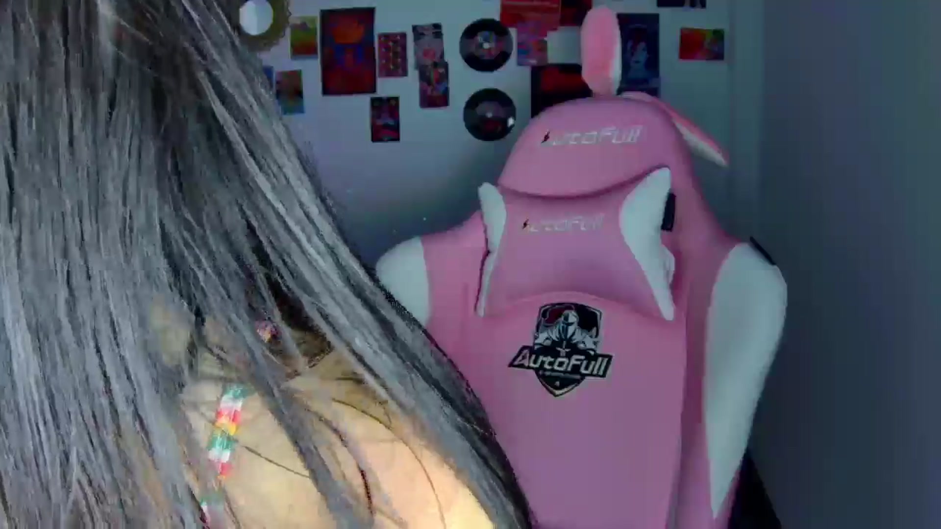 Gallery image thumbnail from CarolineJames's myfreecams stream on, 09/23/2025, 04:18 image 13 of 20
