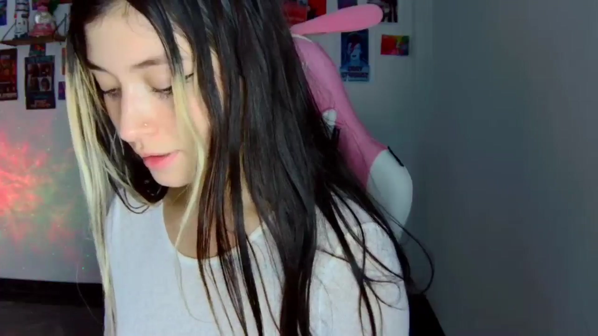 Gallery image thumbnail from CarolineJames's myfreecams stream on, 09/24/2025, 05:03 image 5 of 20