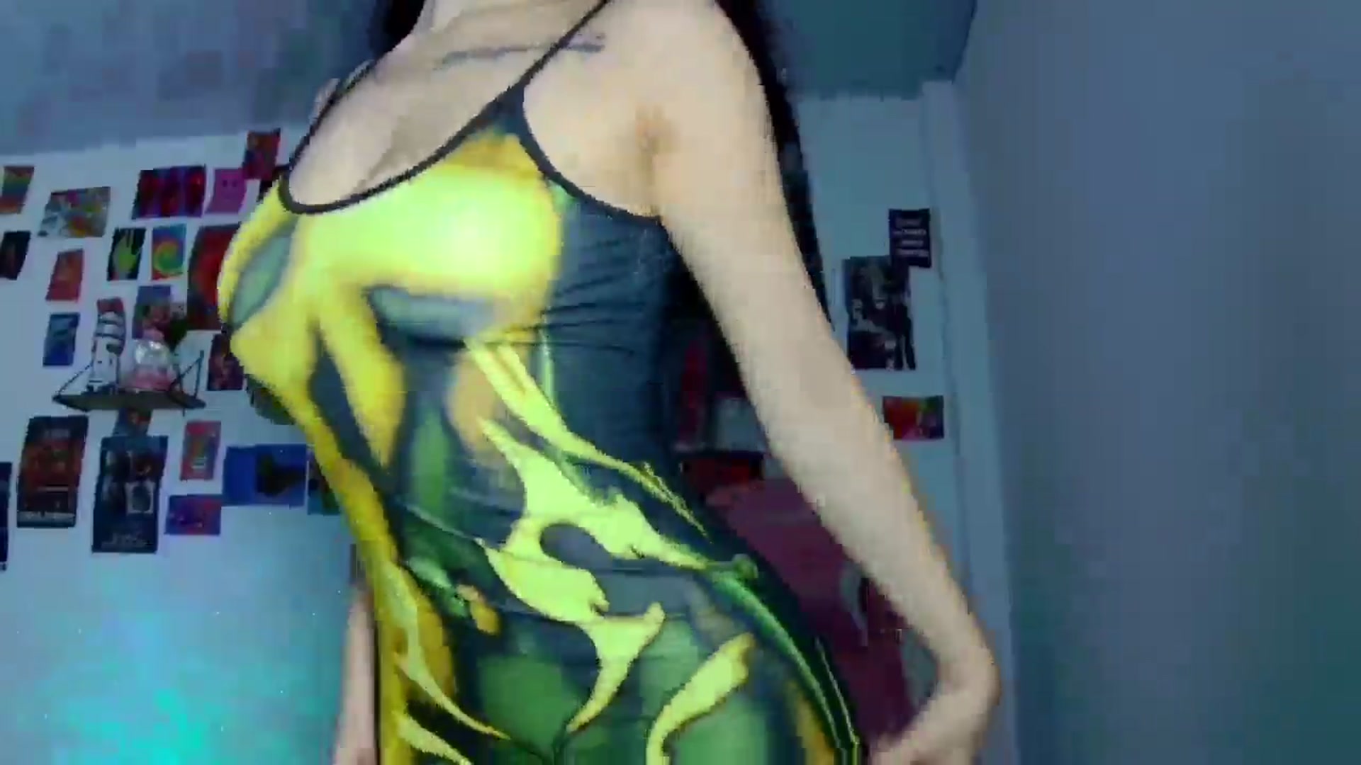 Gallery image thumbnail from CarolineJames's myfreecams stream on, 09/27/2025, 24:41 image 6 of 20