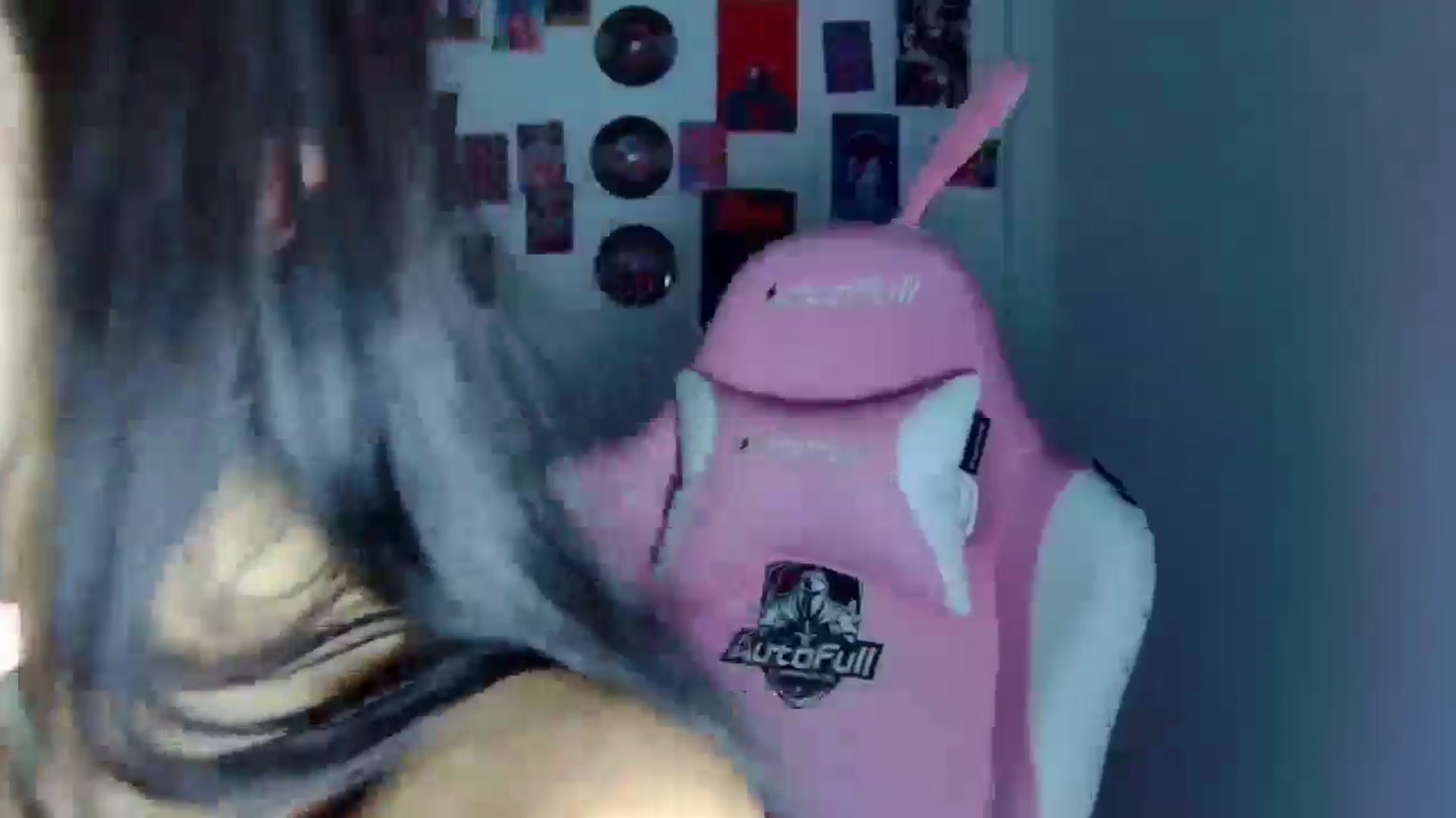 Gallery image thumbnail from CarolineJames's myfreecams stream on, 10/10/2025, 03:09 image 17 of 20