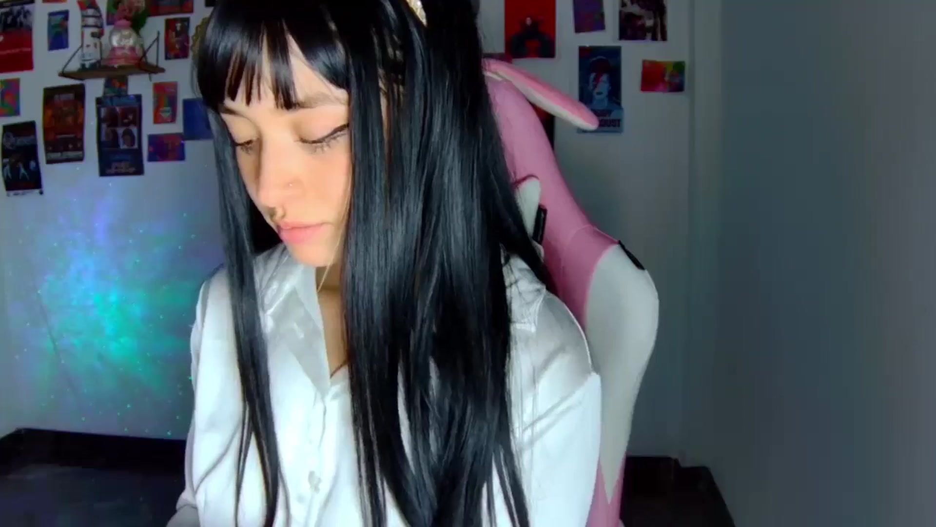 Gallery image thumbnail from CarolineJames's myfreecams stream on, 10/23/2025, 21:26 image 4 of 20