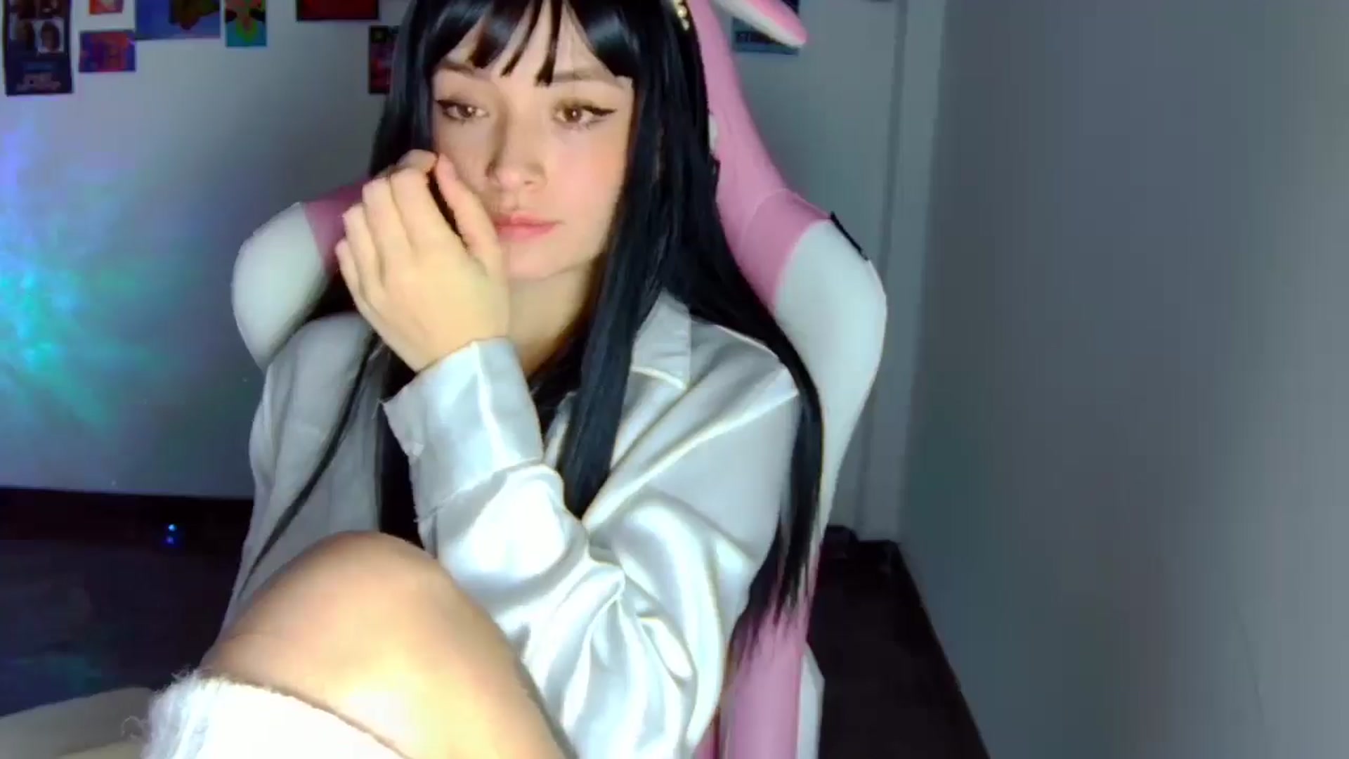 Gallery image thumbnail from CarolineJames's myfreecams stream on, 10/24/2025, 24:50 image 6 of 20
