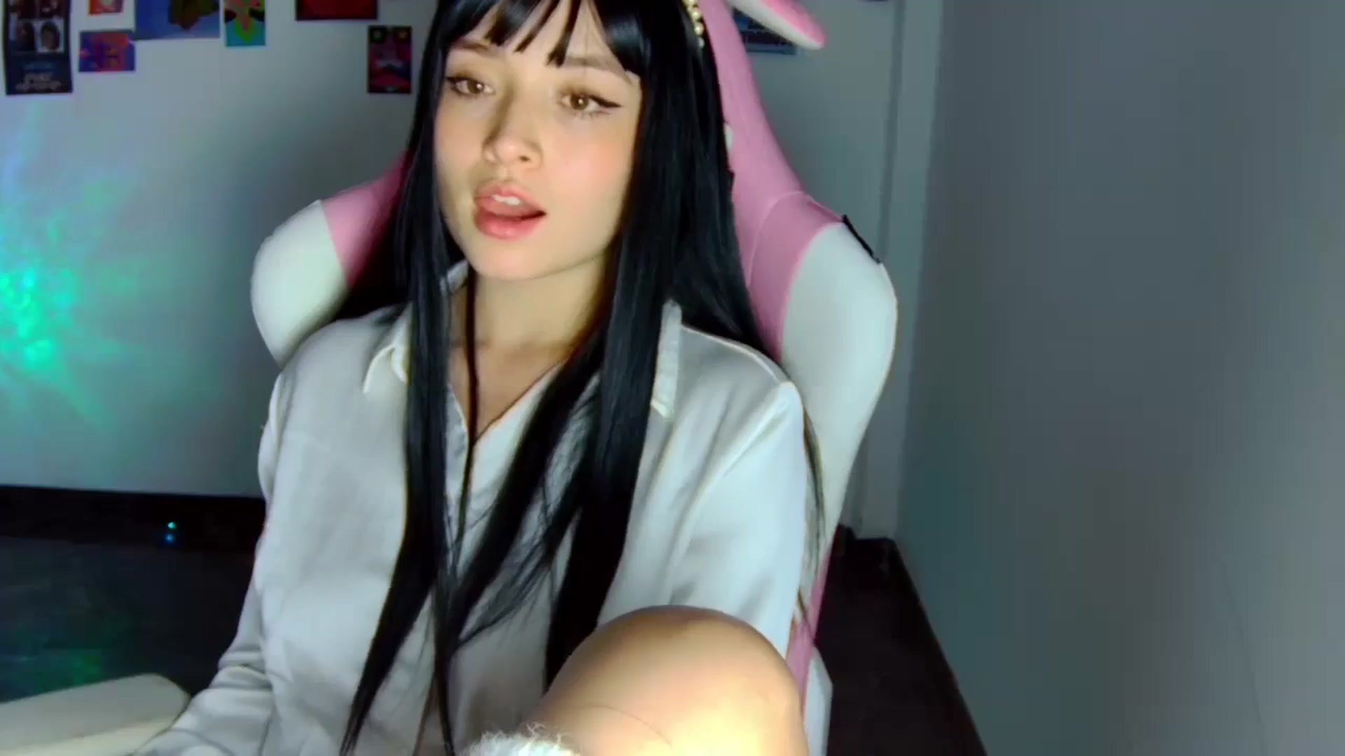 Gallery image thumbnail from CarolineJames's myfreecams stream on, 10/24/2025, 24:50 image 7 of 20