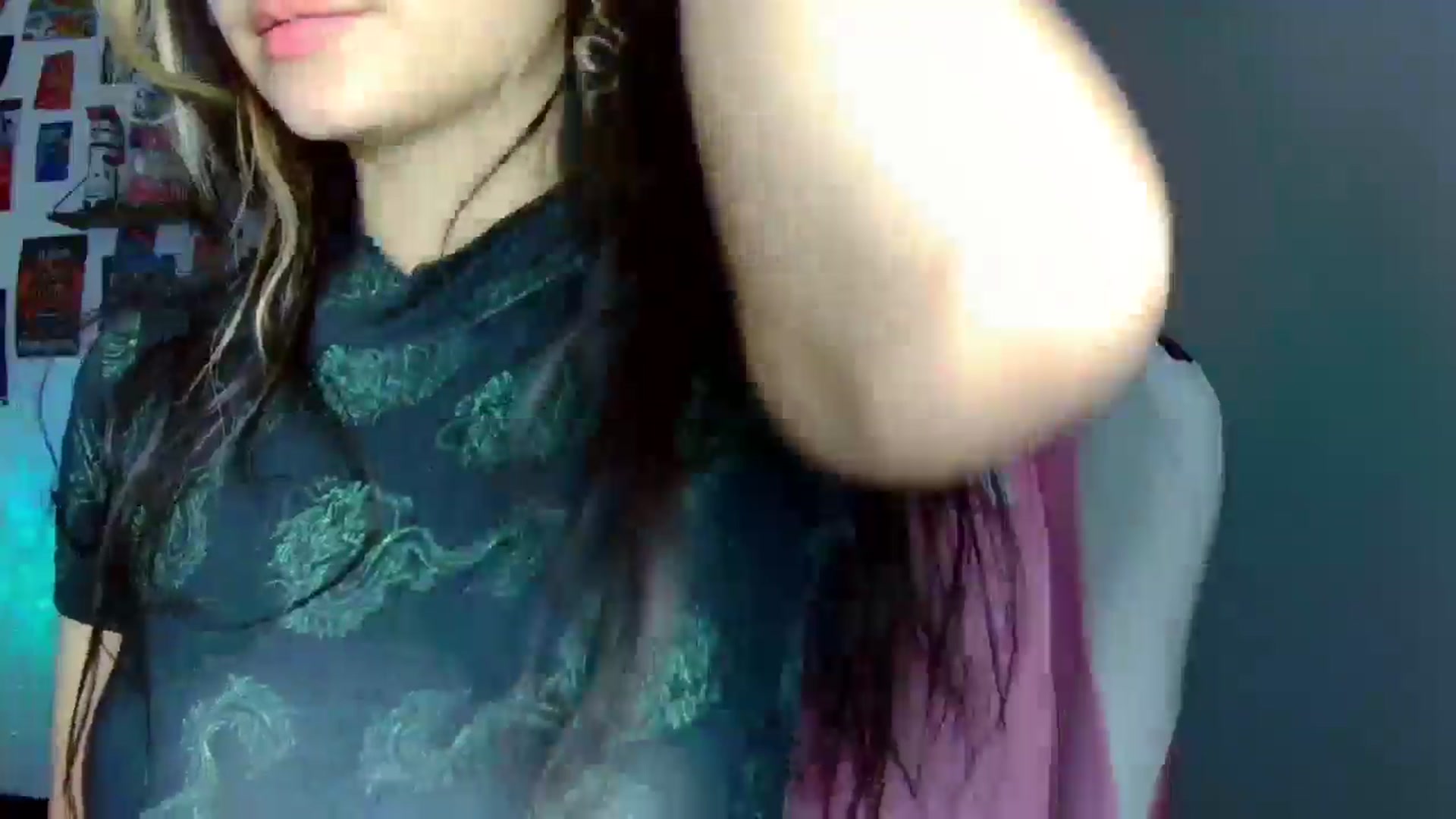 Gallery image thumbnail from CarolineJames's myfreecams stream on, 10/31/2025, 06:56 image 12 of 20