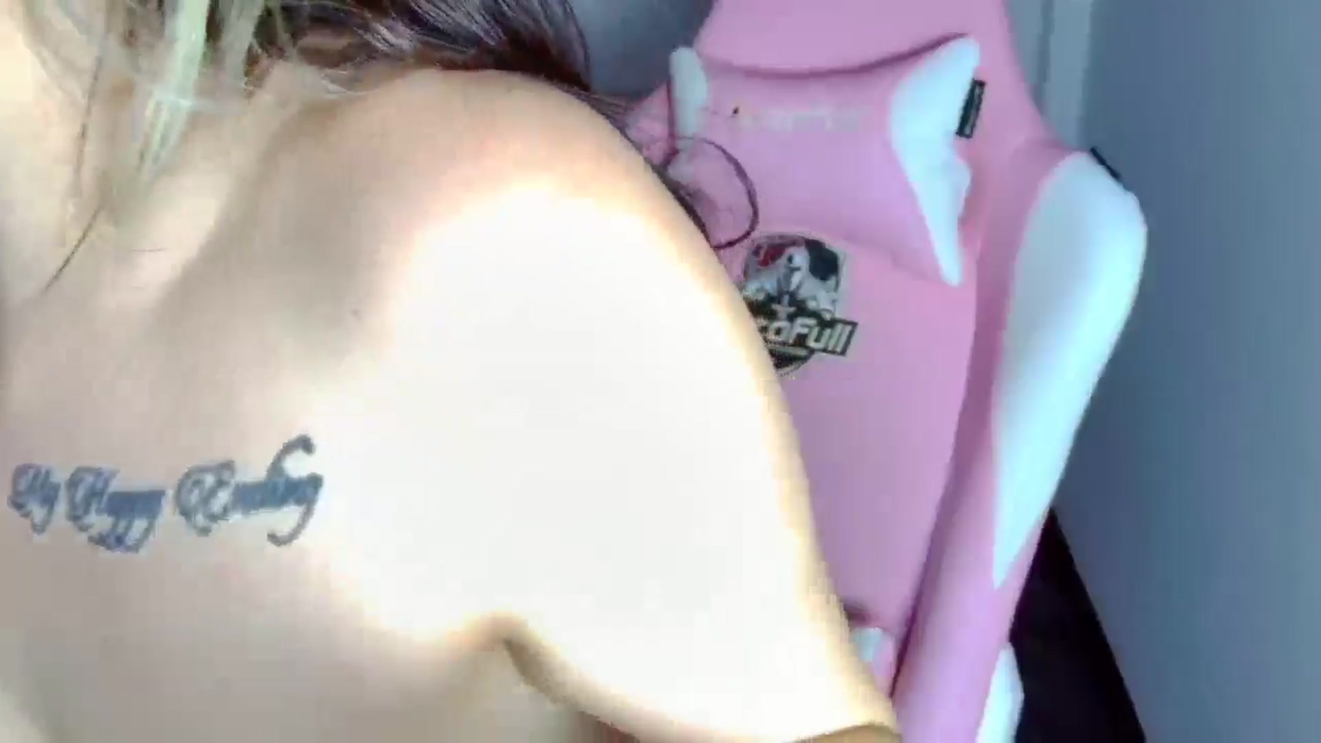Gallery image thumbnail from CarolineJames's myfreecams stream on, 01/28/2026, 05:23 image 9 of 20