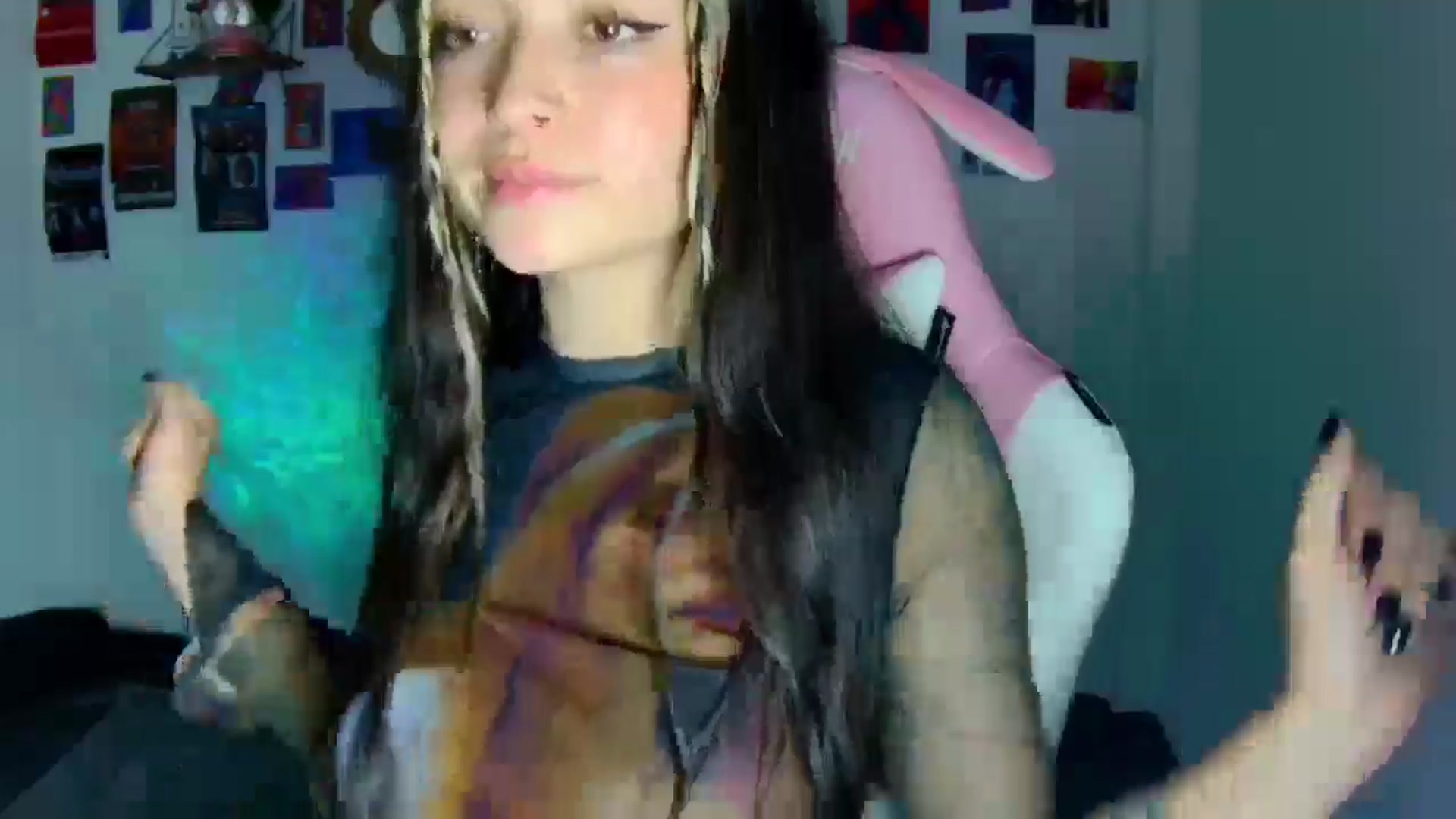 Gallery image thumbnail from CarolineJames's myfreecams stream on, 02/22/2026, 01:00 image 19 of 20