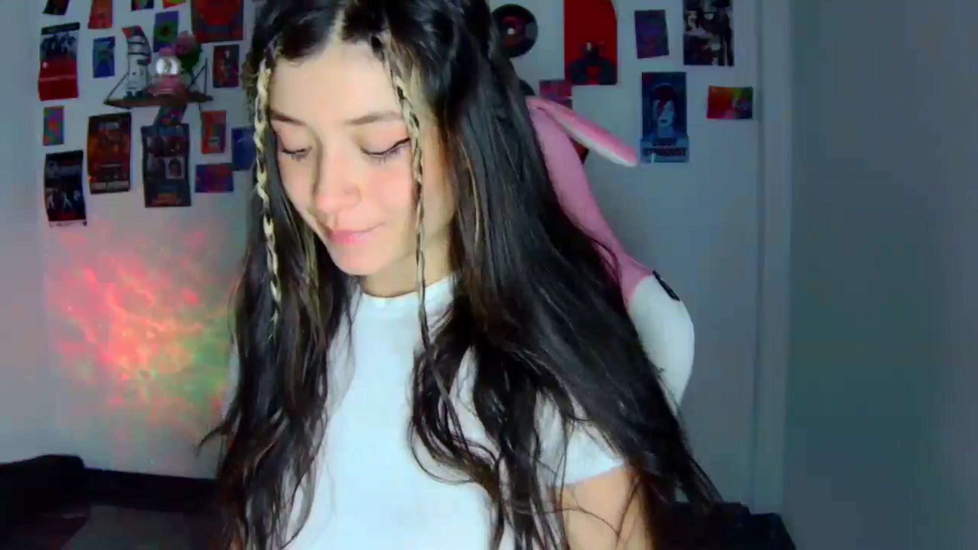 Gallery image thumbnail from CarolineJames's myfreecams stream on, 03/06/2026, 24:31 image 4 of 20