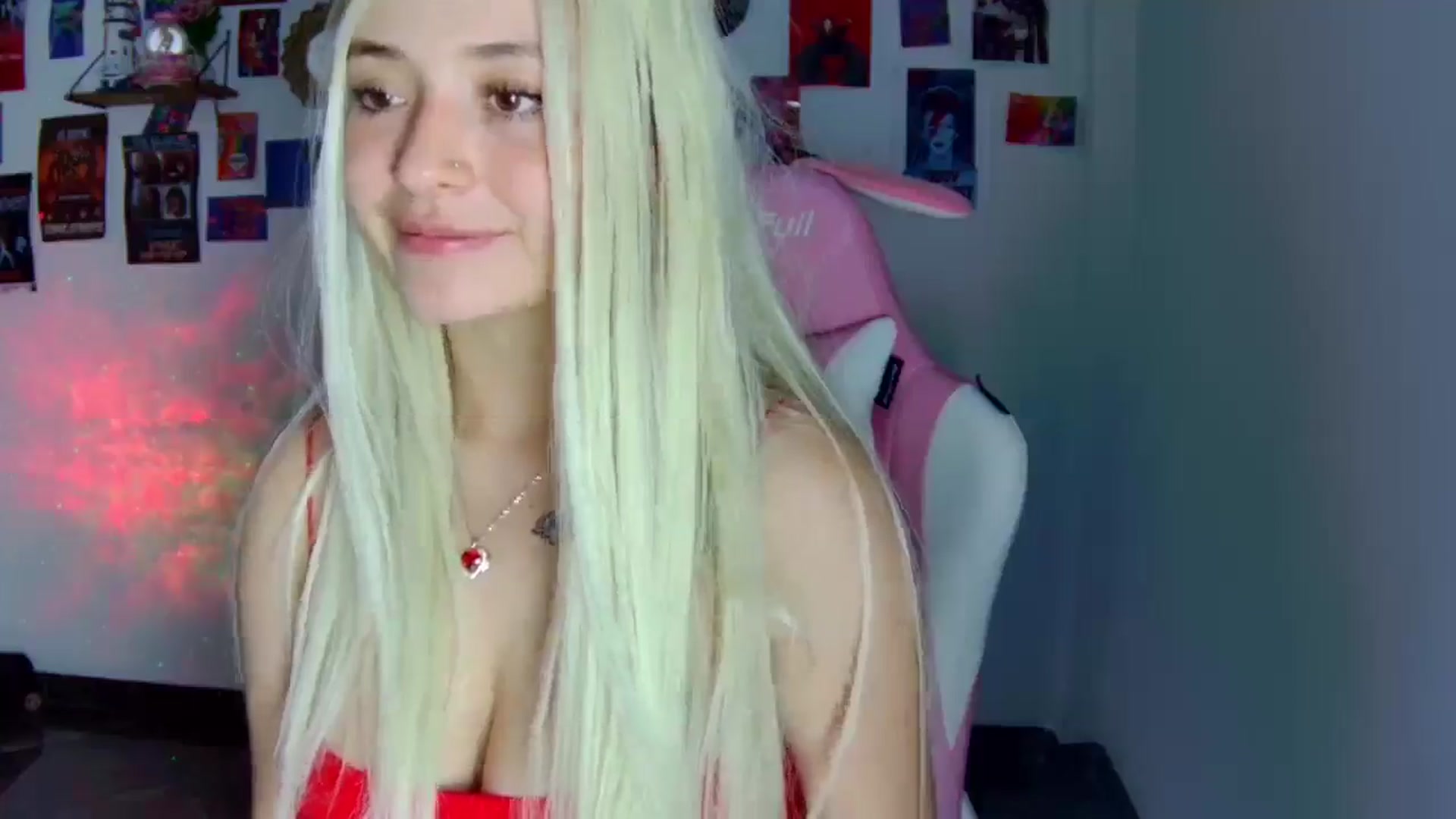 Gallery image thumbnail from CarolineJames's myfreecams stream on, 03/15/2026, 03:30 image 18 of 20