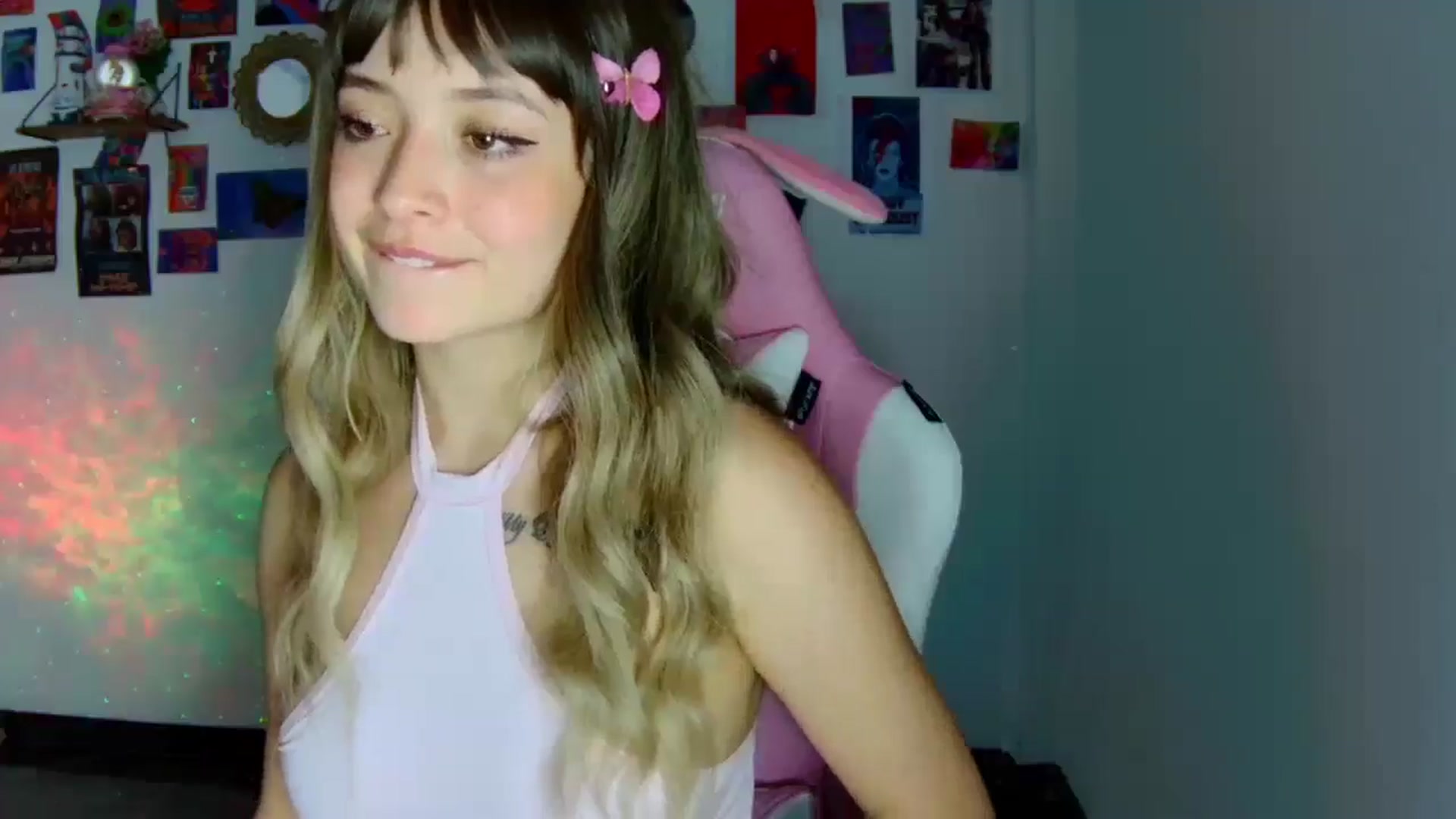 Gallery image thumbnail from CarolineJames's myfreecams stream on, 03/16/2026, 05:59 image 12 of 20
