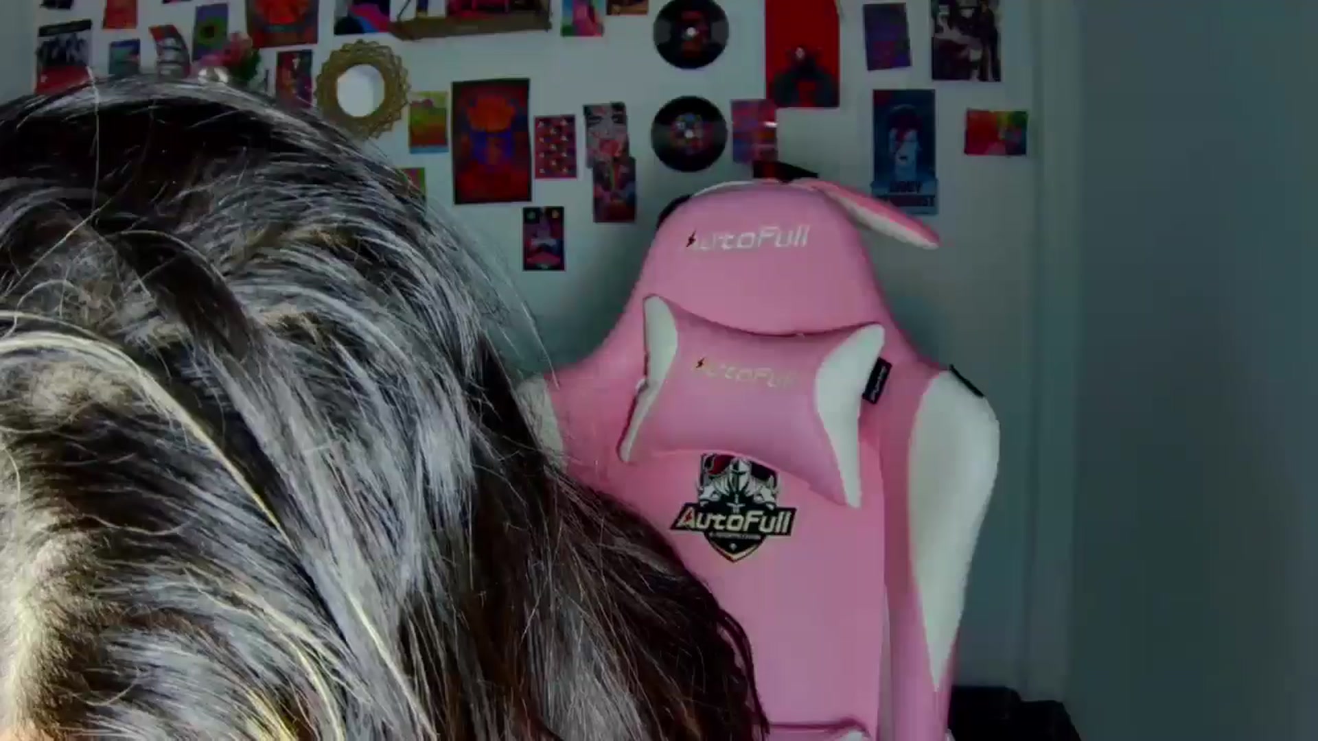 Gallery image thumbnail from CarolineJames's myfreecams stream on, 03/26/2026, 05:04 image 15 of 20