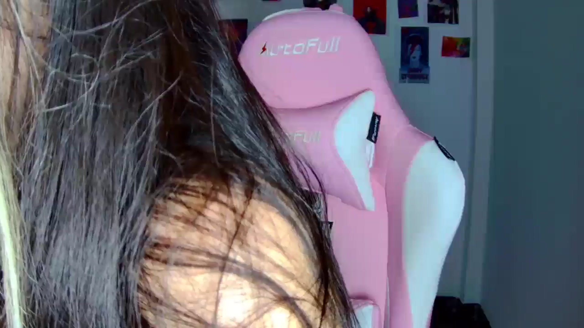 Gallery image thumbnail from CarolineJames's myfreecams stream on, 04/10/2026, 05:56 image 17 of 20