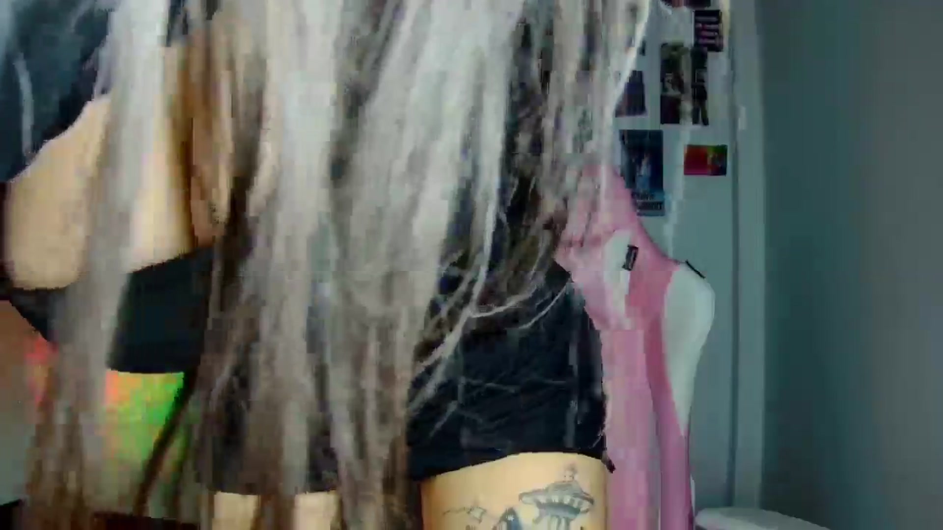 Gallery image thumbnail from CarolineJames's myfreecams stream on, 04/11/2026, 06:41 image 17 of 20