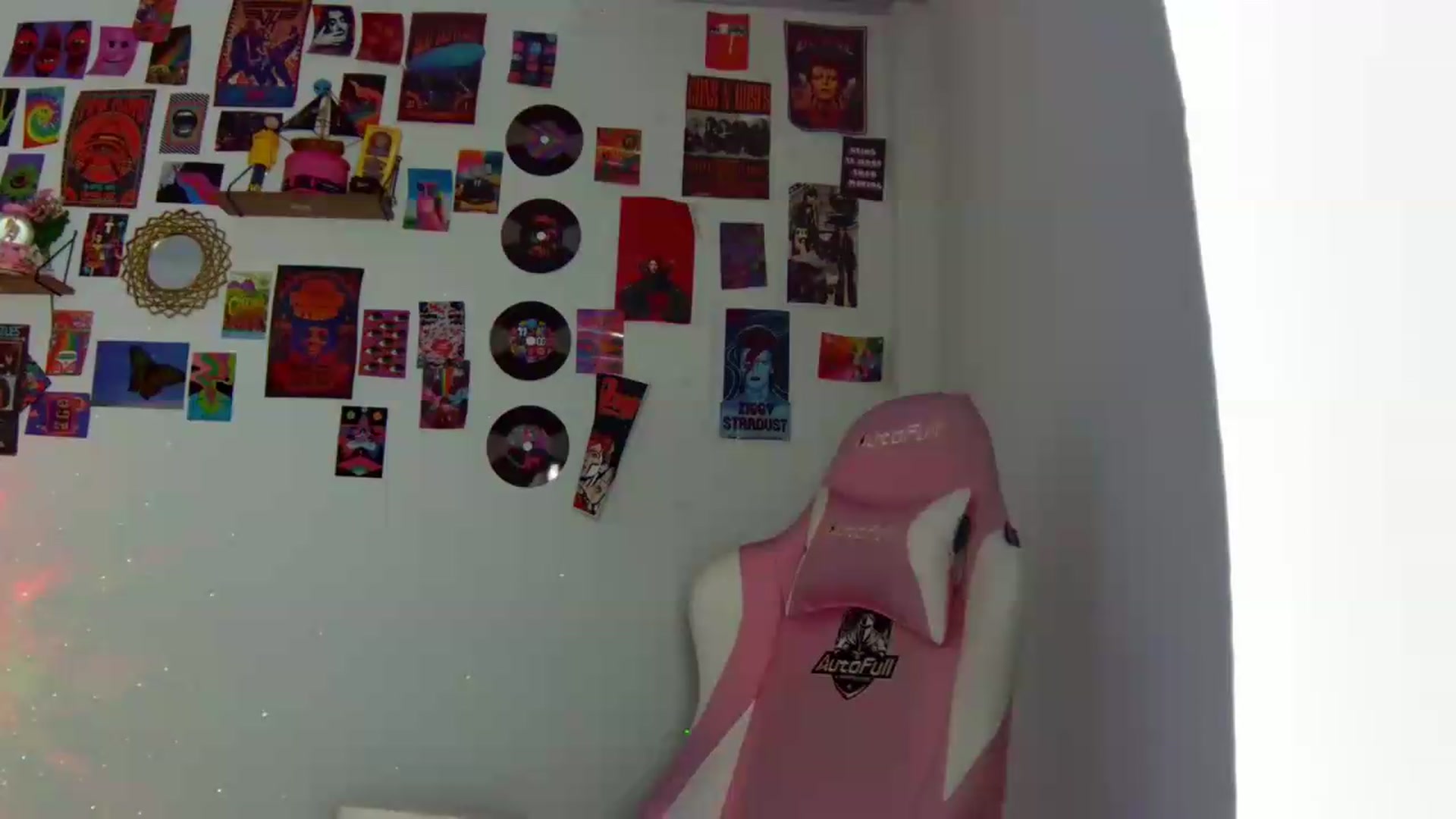 Gallery image thumbnail from CarolineJames's myfreecams stream on, 05/08/2026, 01:18 image 19 of 20