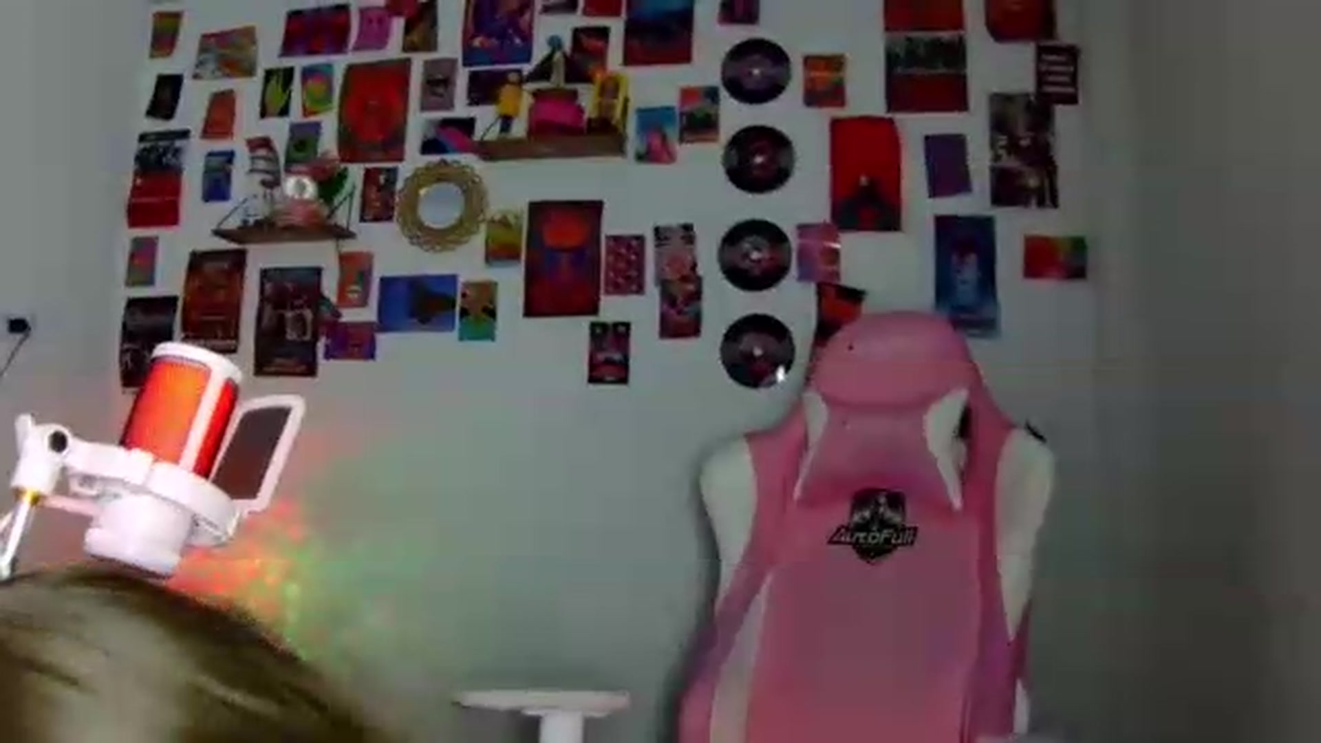 Gallery image thumbnail from CarolineJames's myfreecams stream on, 05/14/2026, 23:12 image 15 of 20