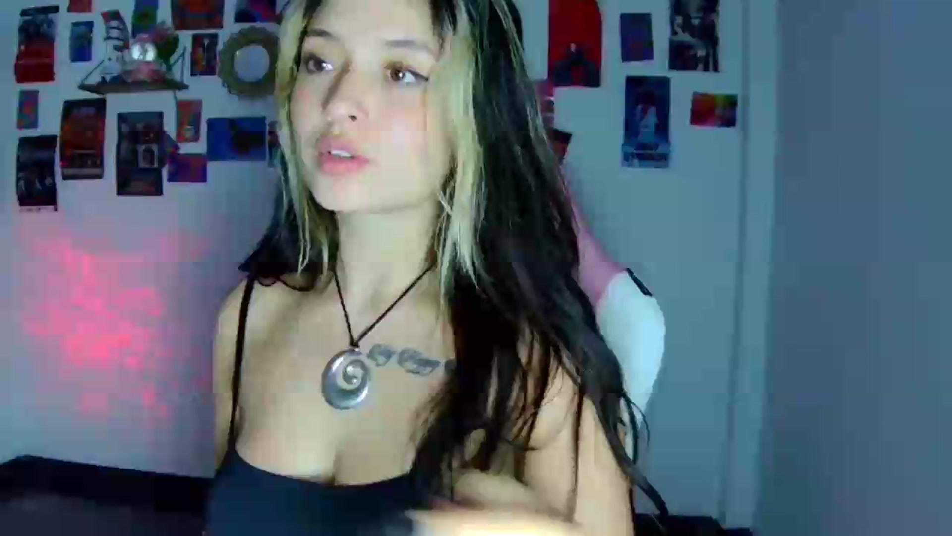 Gallery image thumbnail from CarolineJames's myfreecams stream on, 05/15/2026, 04:00 image 13 of 20