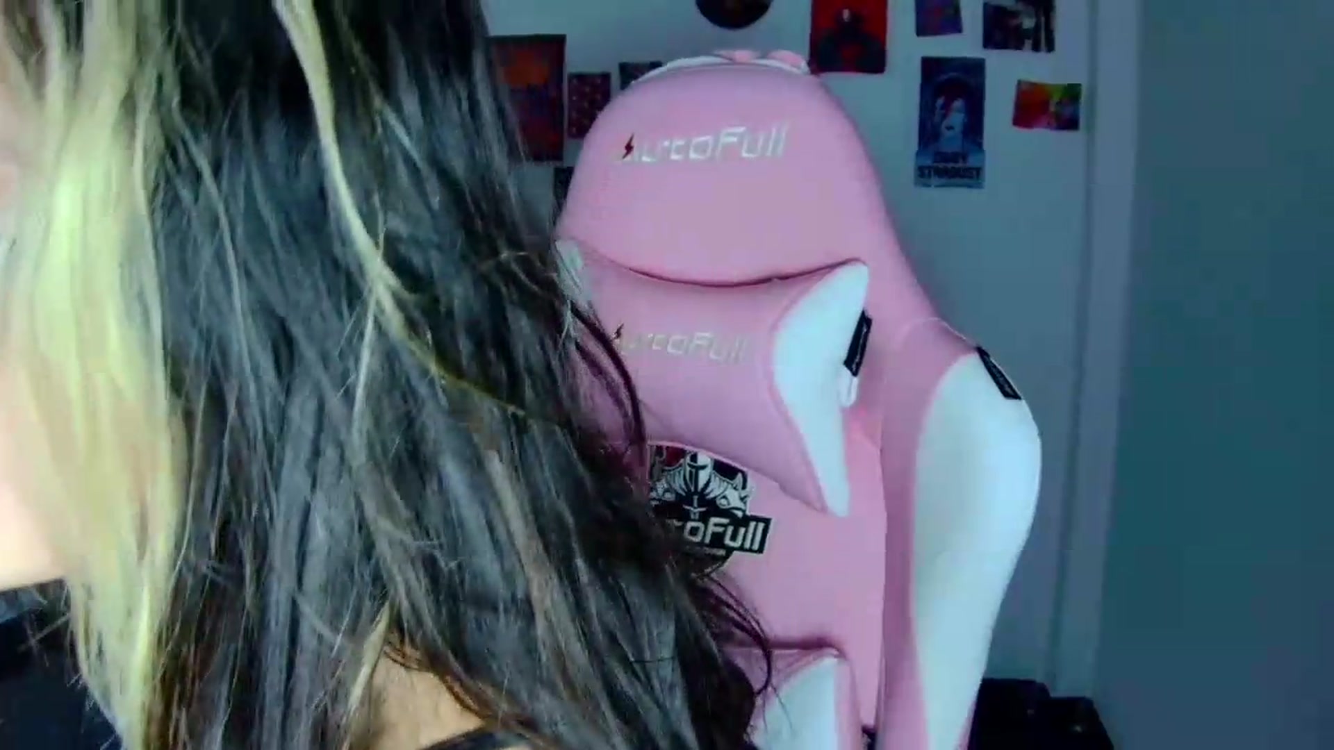 Gallery image thumbnail from CarolineJames's myfreecams stream on, 05/15/2026, 04:00 image 3 of 20