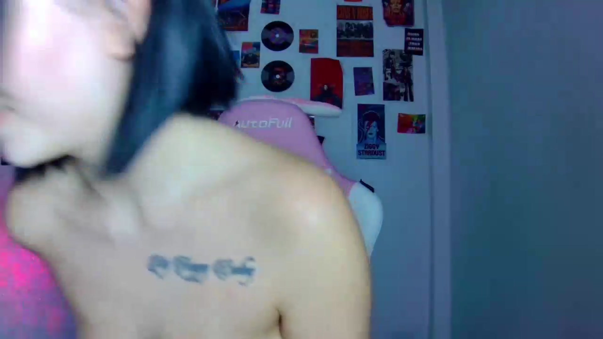 Gallery image thumbnail from CarolineJames's myfreecams stream on, 05/16/2026, 24:00 image 13 of 20