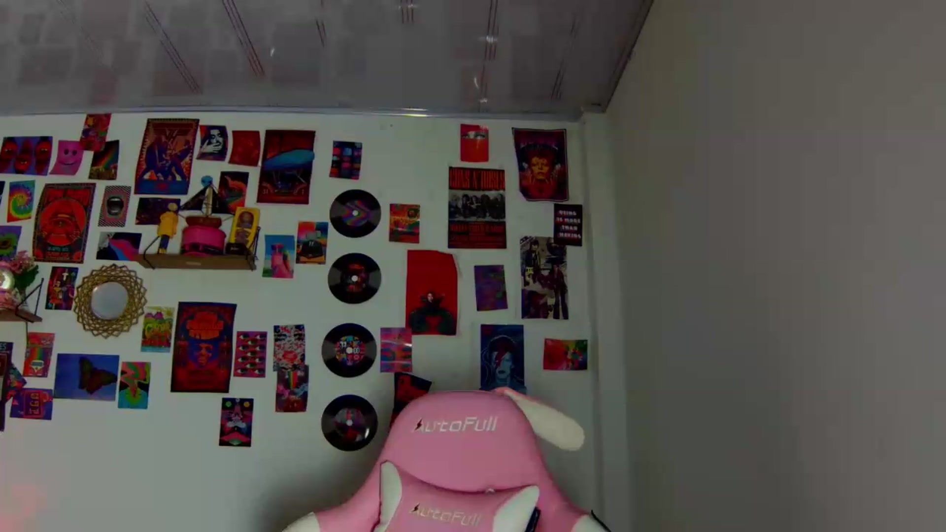 Gallery image thumbnail from CarolineJames's myfreecams stream on, 05/23/2026, 24:15 image 11 of 20