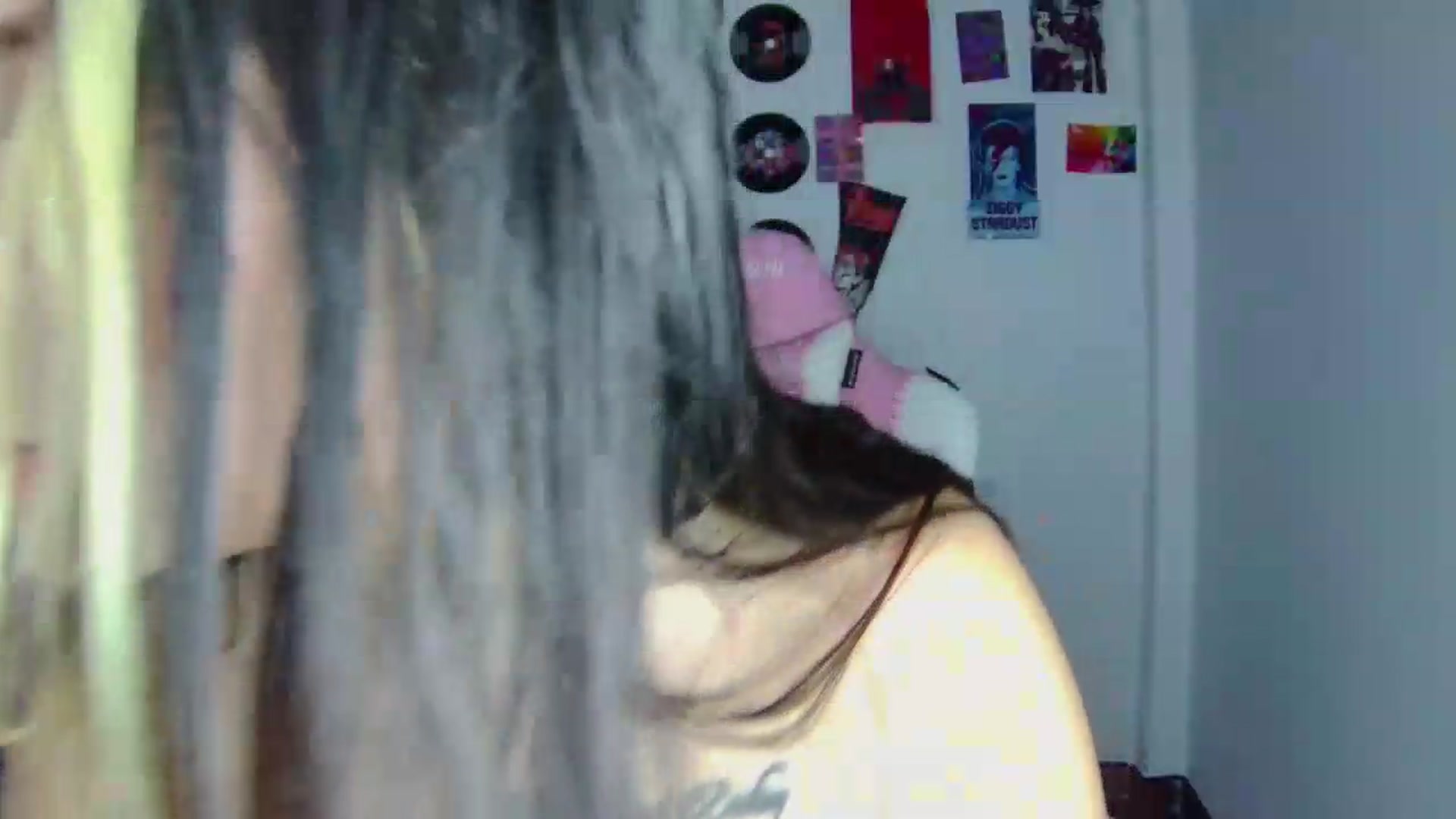 Gallery image thumbnail from CarolineJames's myfreecams stream on, 06/25/2026, 01:23 image 6 of 20
