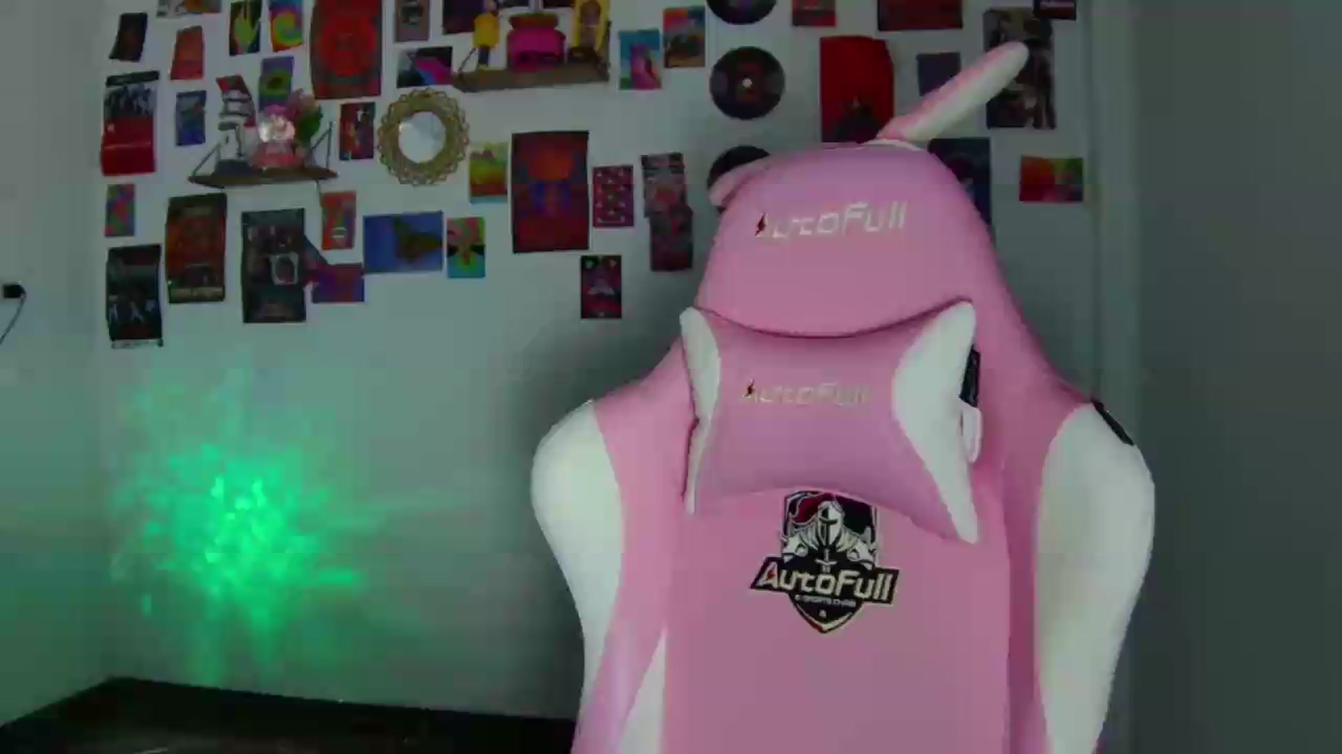 Gallery image thumbnail from CarolineJames's myfreecams stream on, 07/04/2026, 05:47 image 2 of 20