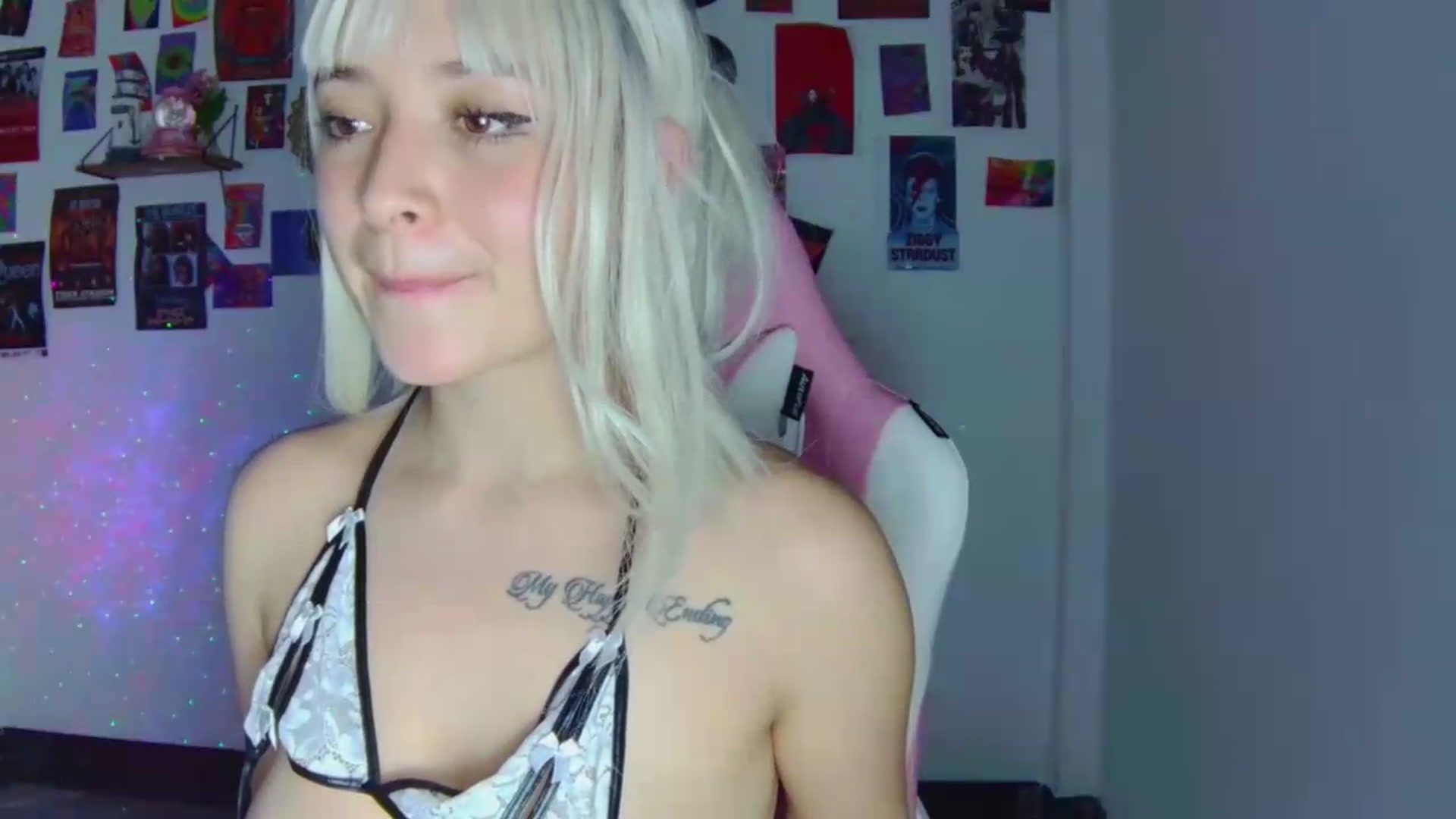 Gallery image thumbnail from CarolineJames's myfreecams stream on, 07/07/2026, 03:42 image 19 of 20