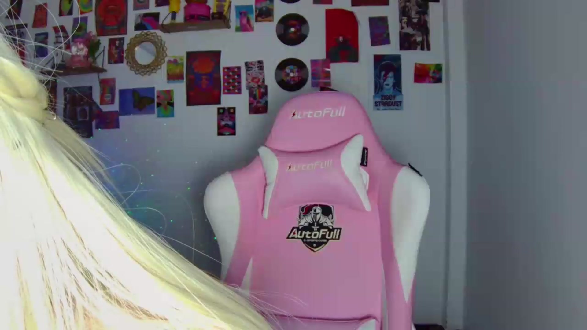 Gallery image thumbnail from CarolineJames's myfreecams stream on, 07/10/2026, 24:05 image 13 of 20