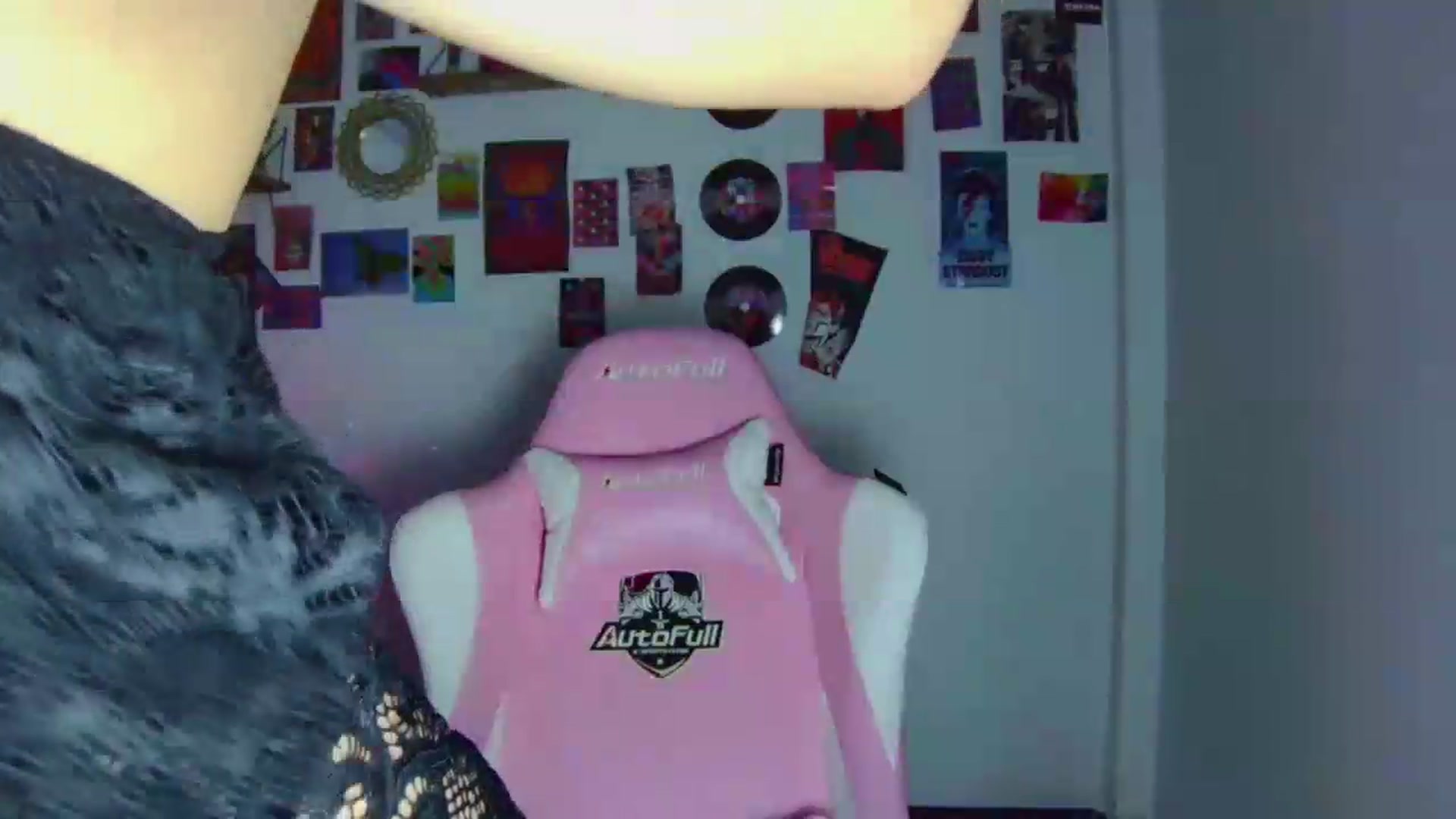 Gallery image thumbnail from CarolineJames's myfreecams stream on, 07/16/2026, 06:00 image 2 of 20