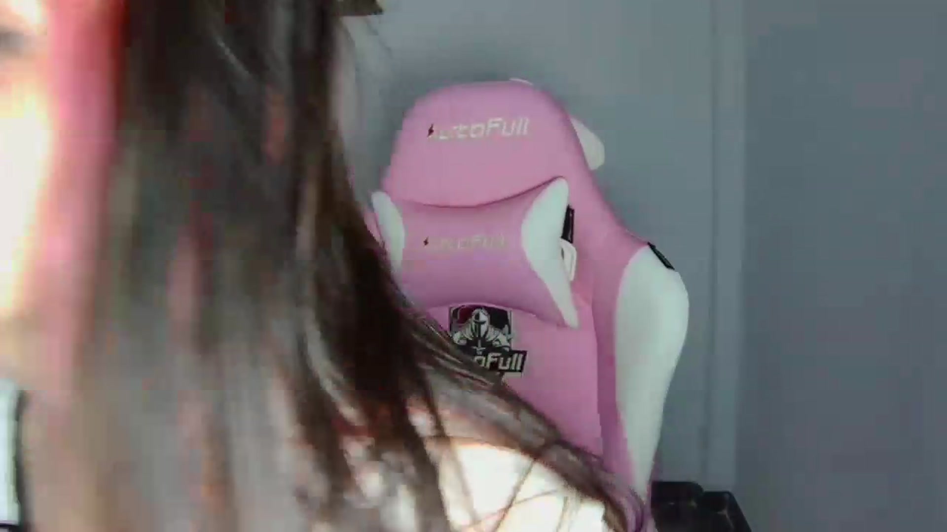 Gallery image thumbnail from CarolineJames's myfreecams stream on, 07/31/2026, 01:21 image 17 of 20