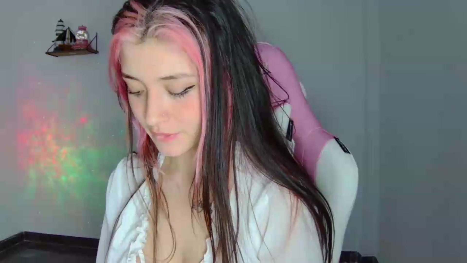Gallery image thumbnail from CarolineJames's myfreecams stream on, 07/31/2026, 07:44 image 10 of 20