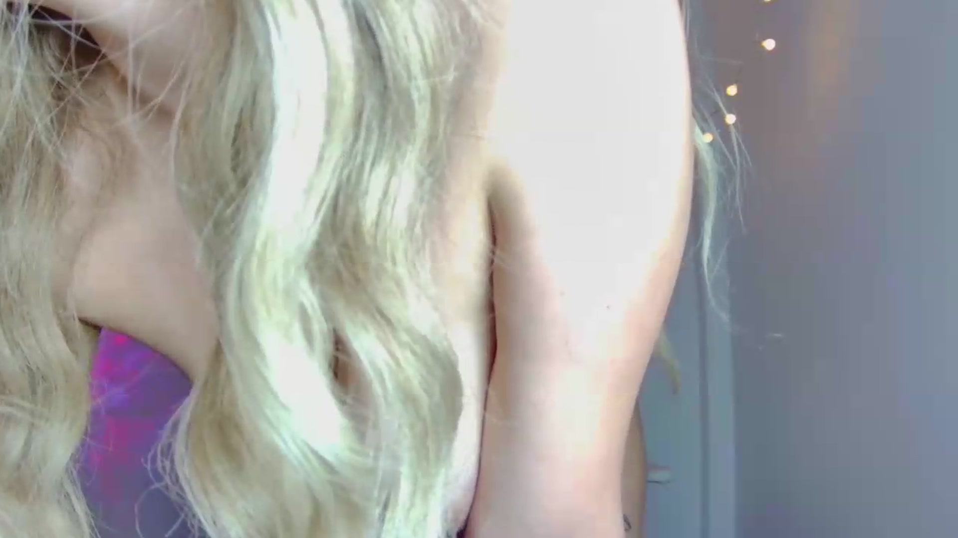 Gallery image thumbnail from CarolineJames's myfreecams stream on, 08/12/2026, 01:06 image 8 of 20