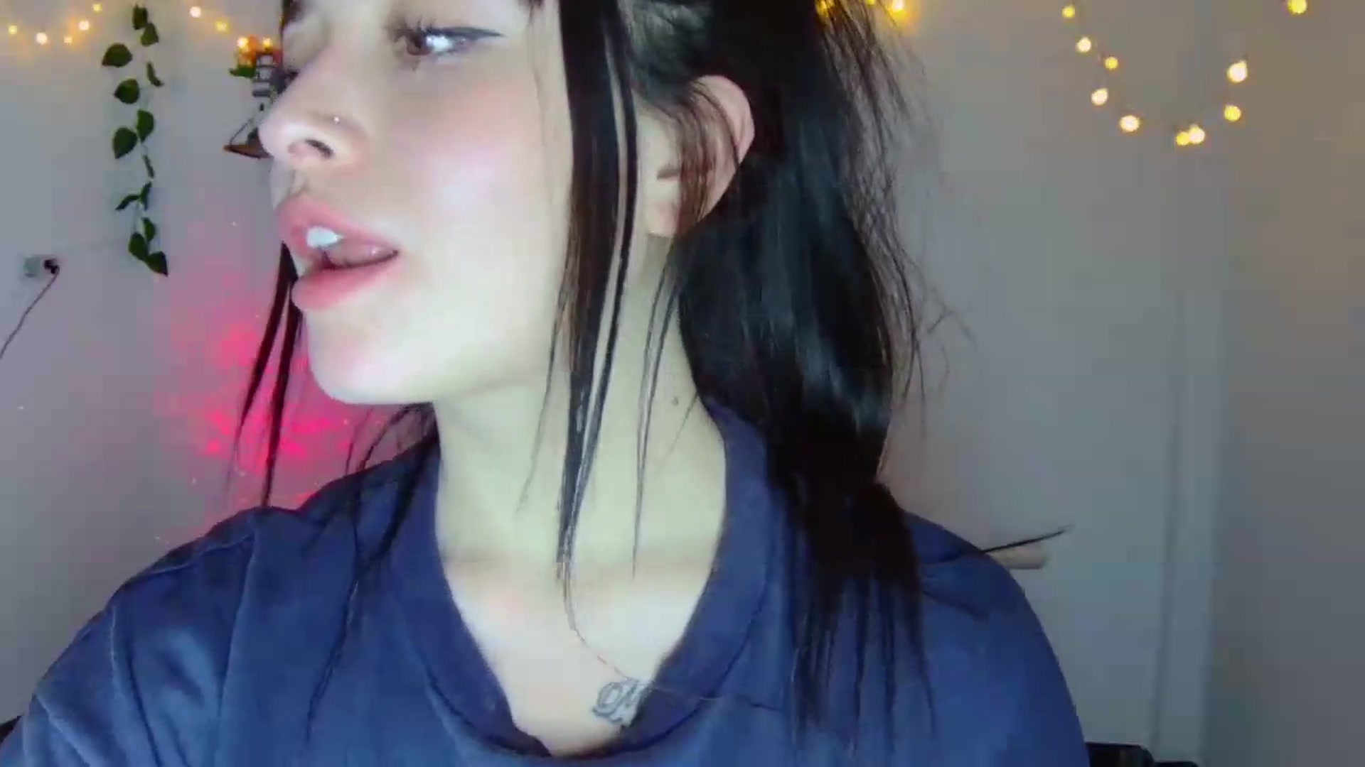 Gallery image thumbnail from CarolineJames's myfreecams stream on, 08/16/2026, 05:30 image 4 of 20