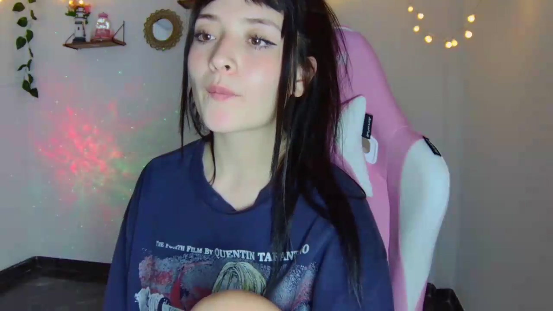 Gallery image thumbnail from CarolineJames's myfreecams stream on, 08/16/2026, 05:30 image 17 of 20