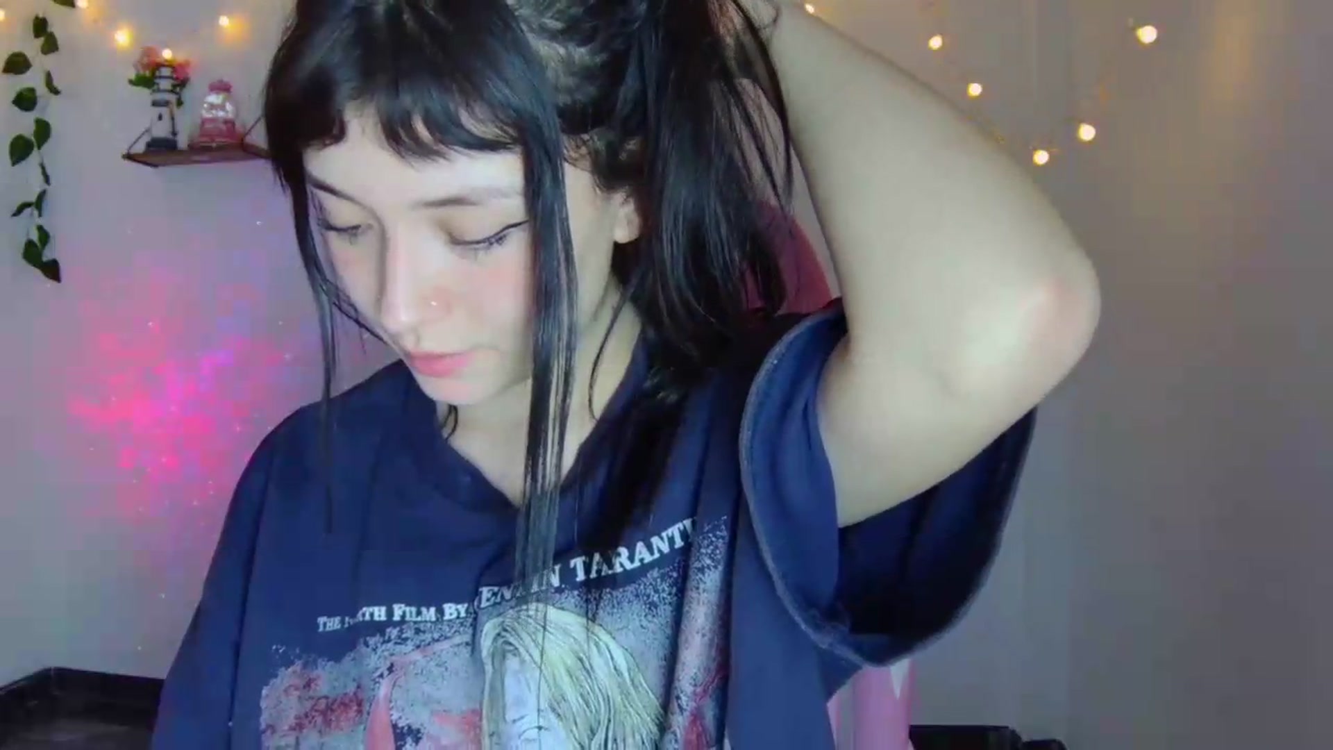 Gallery image thumbnail from CarolineJames's myfreecams stream on, 08/16/2026, 05:30 image 16 of 20