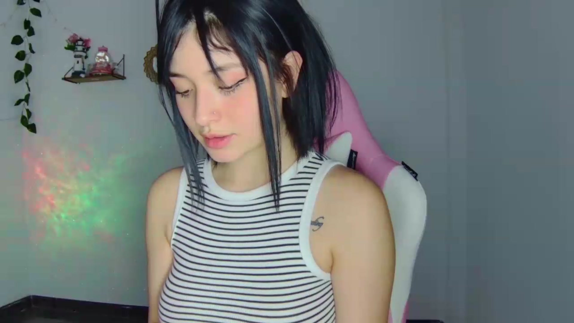 Gallery image thumbnail from CarolineJames's myfreecams stream on, 09/03/2026, 02:39 image 5 of 20