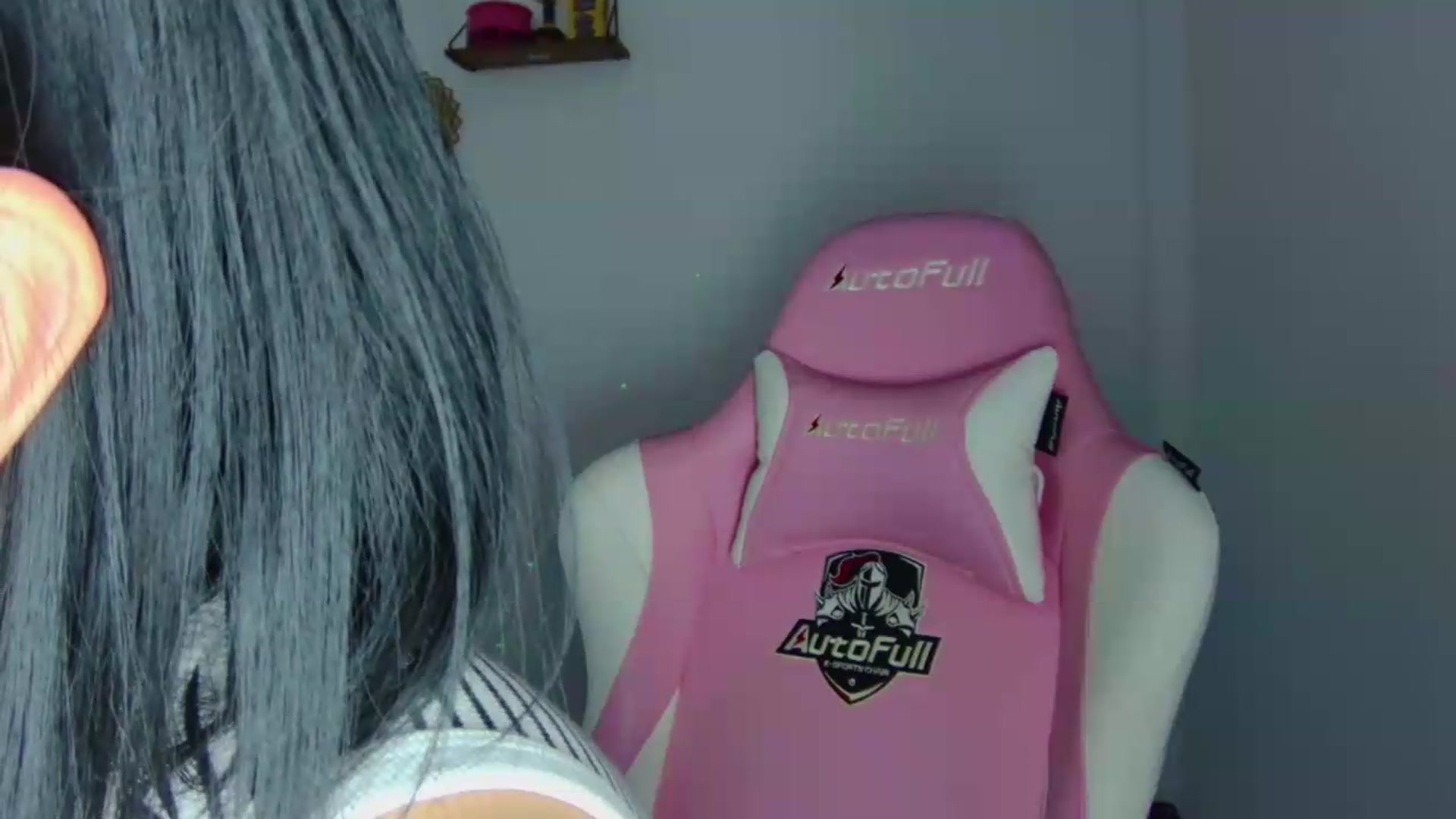 Gallery image thumbnail from CarolineJames's myfreecams stream on, 09/03/2026, 05:43 image 16 of 20